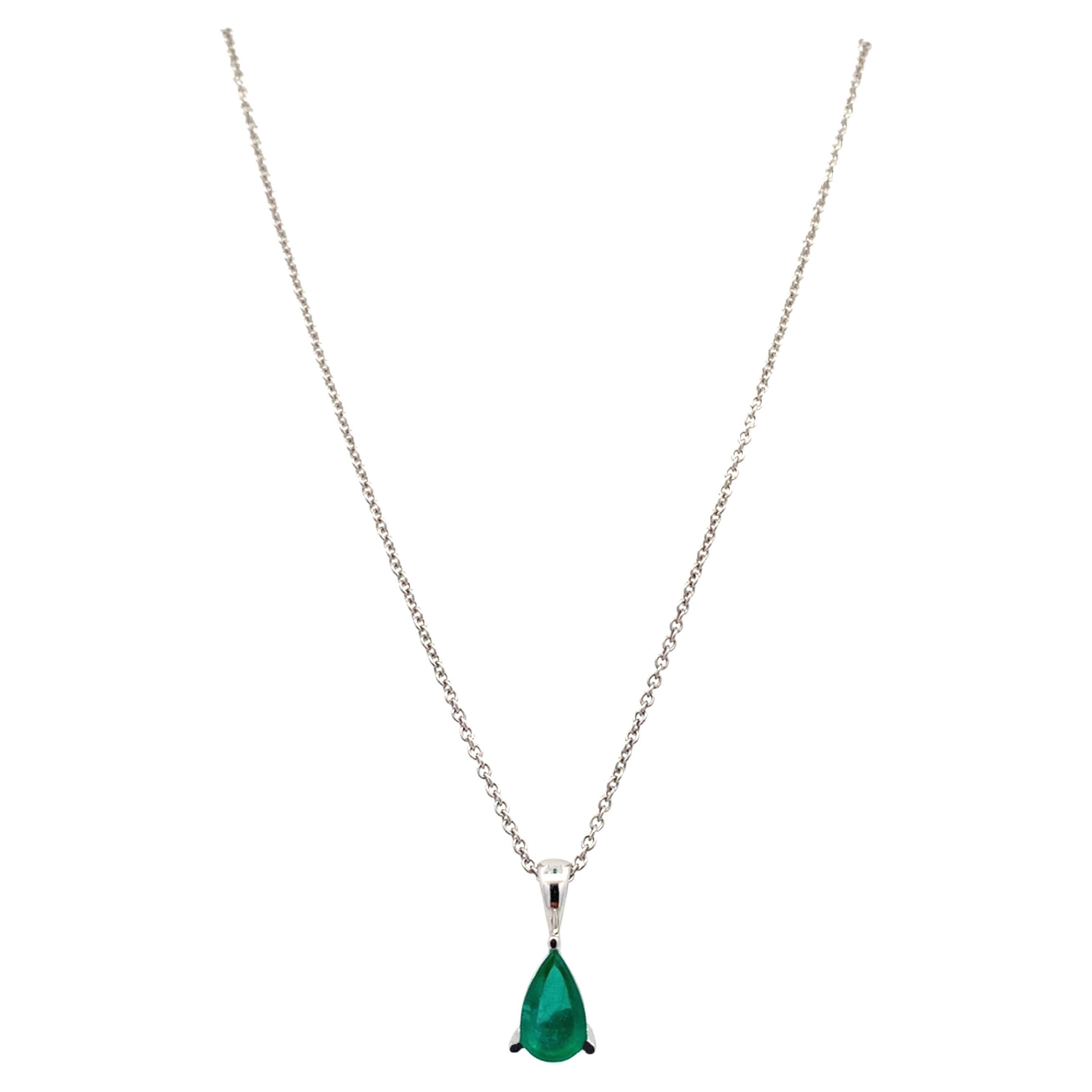 Green emerald pear shaped pendant necklace 18k white gold