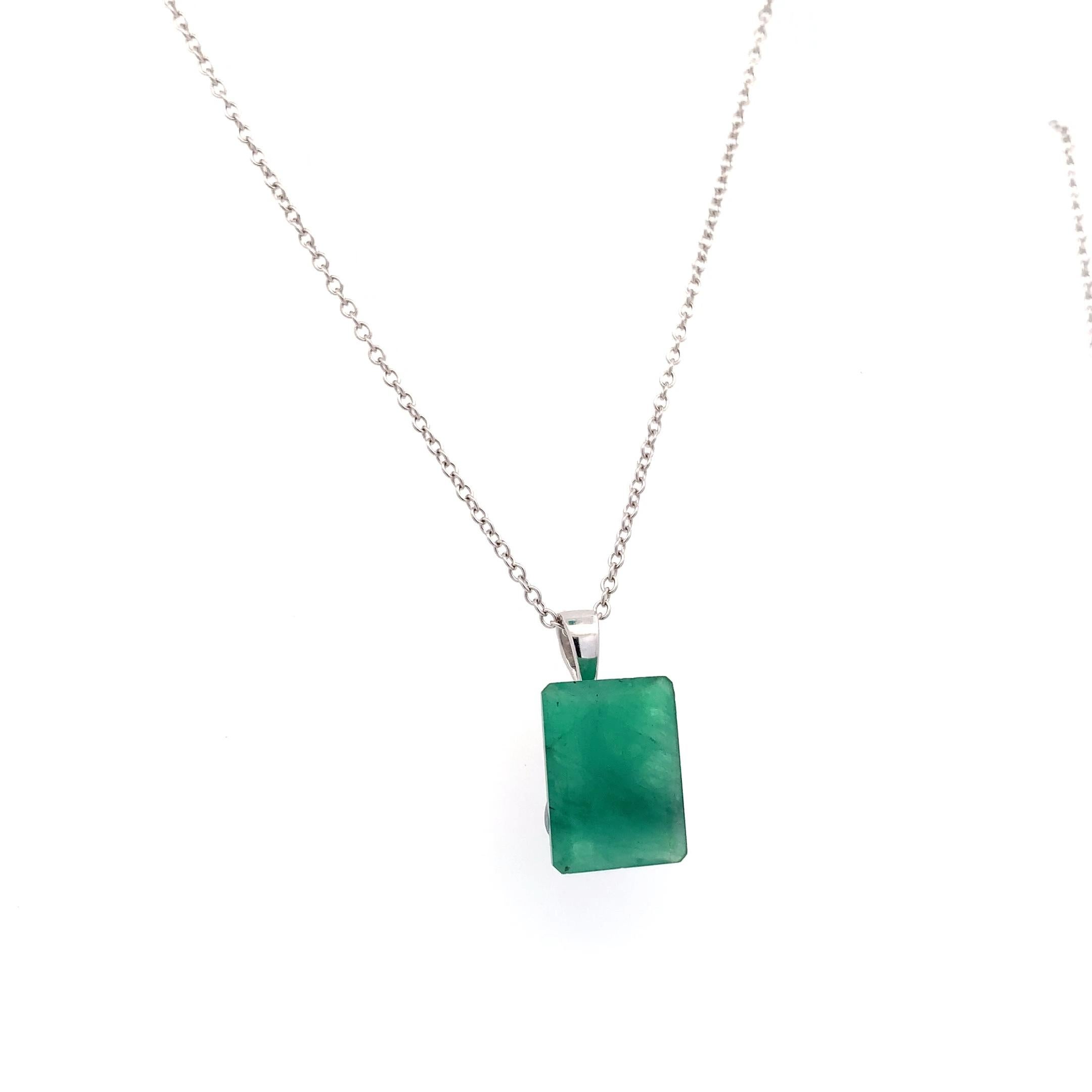 da uomo o donna Collana con smeraldo verde in oro bianco 18 carati in vendita