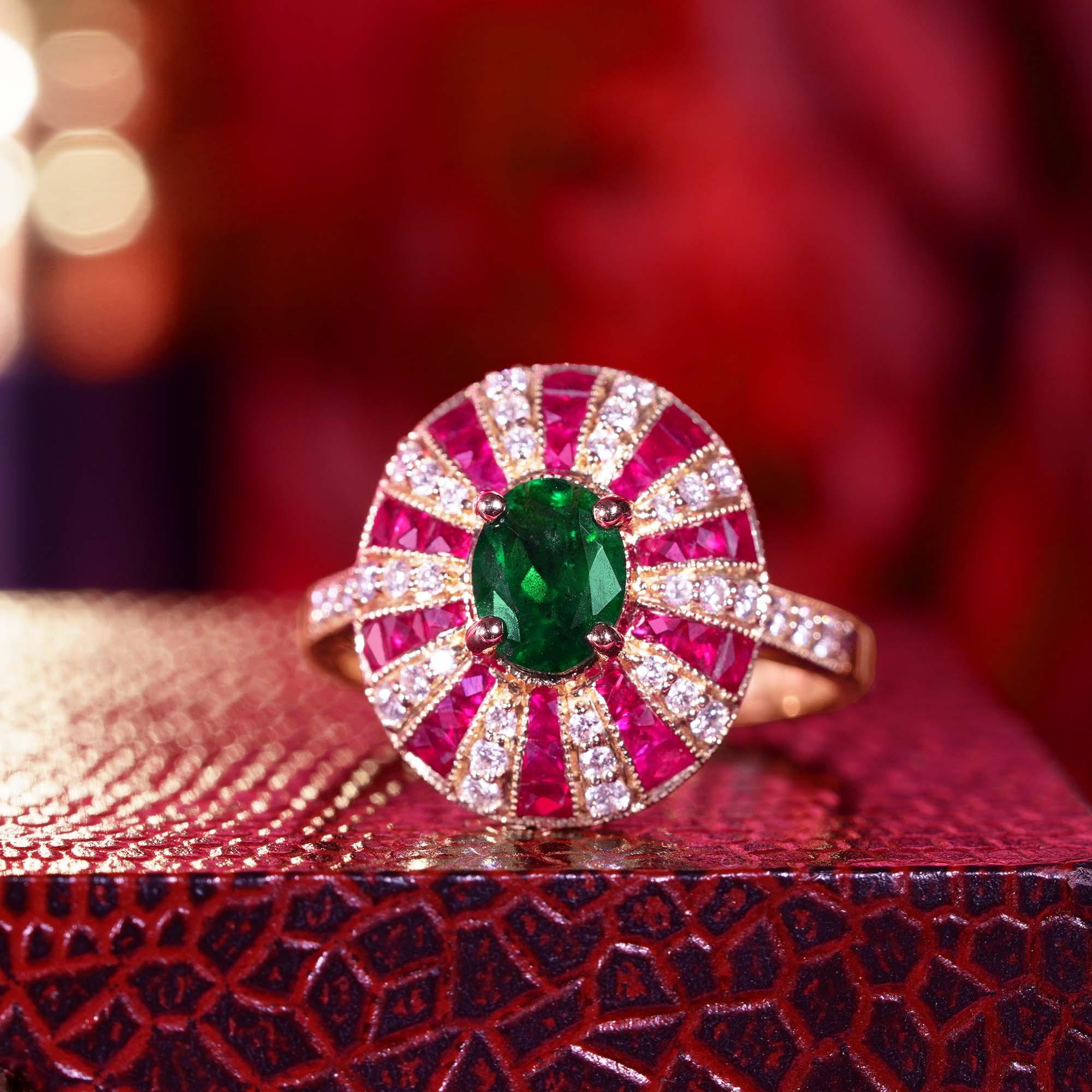 Bague en or jaune 18 ans, style Art Deco, émeraude verte et diamant rubis rouge en vente 4