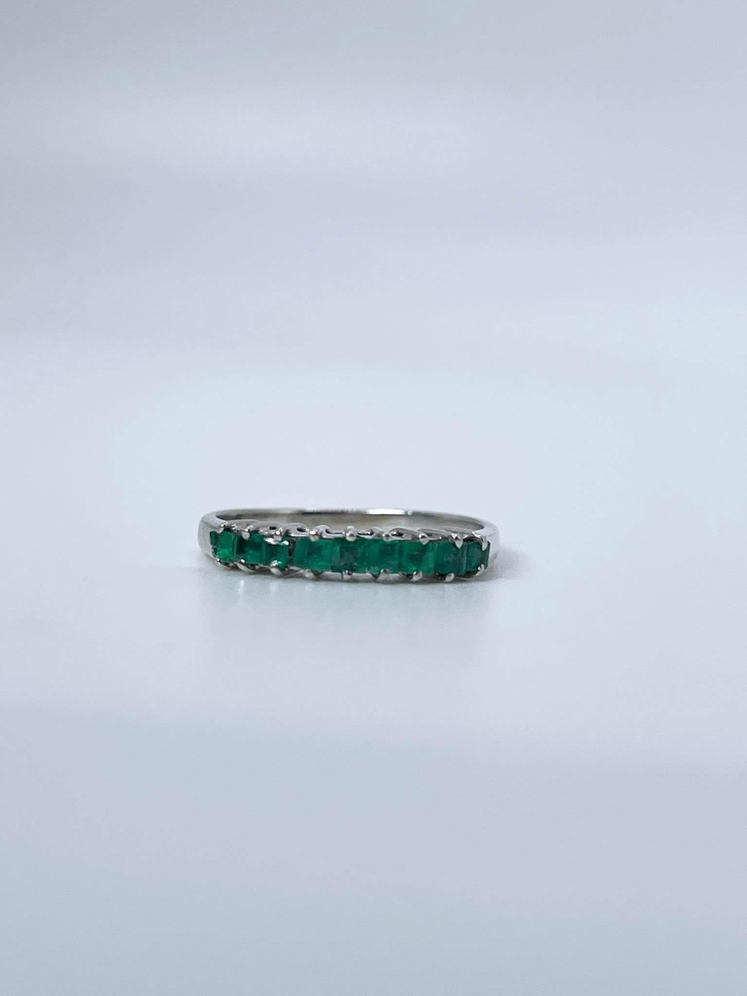 Modern Green Emerald Ring 14KT gold wedding band square marriage ring natural emeralds For Sale