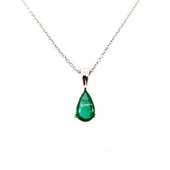 Green emerald soliatire drop pendant necklace 18k white gold