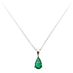 Green emerald soliatire drop pendant necklace 18k white gold