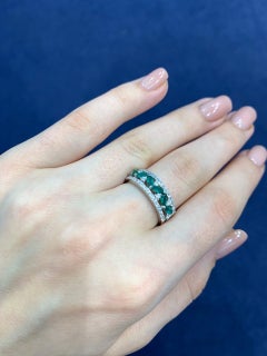 Green Emerald White Diamond White Gold Modern Ring