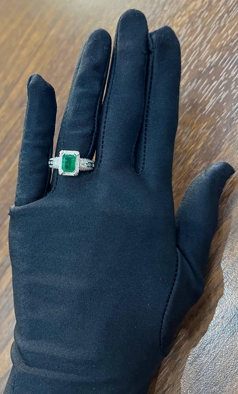 Green Emerald & White Diamonds Pave Set 14K White Gold Statement Unique Ring For Sale 4