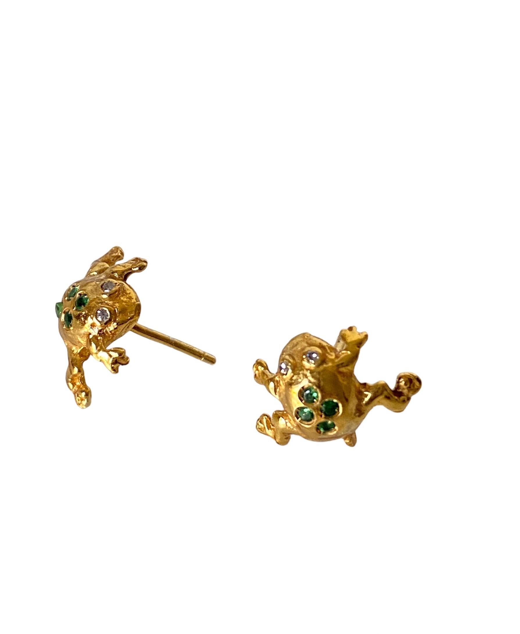 Green Emeralds Diamonds 18k Yellow Gold Handcrafted in Italy Frog Stud Earrings For Sale 6