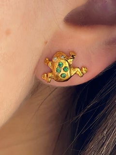 Green Emeralds Diamonds 18k Yellow Gold Handcrafted in Italy Frog Stud Earrings