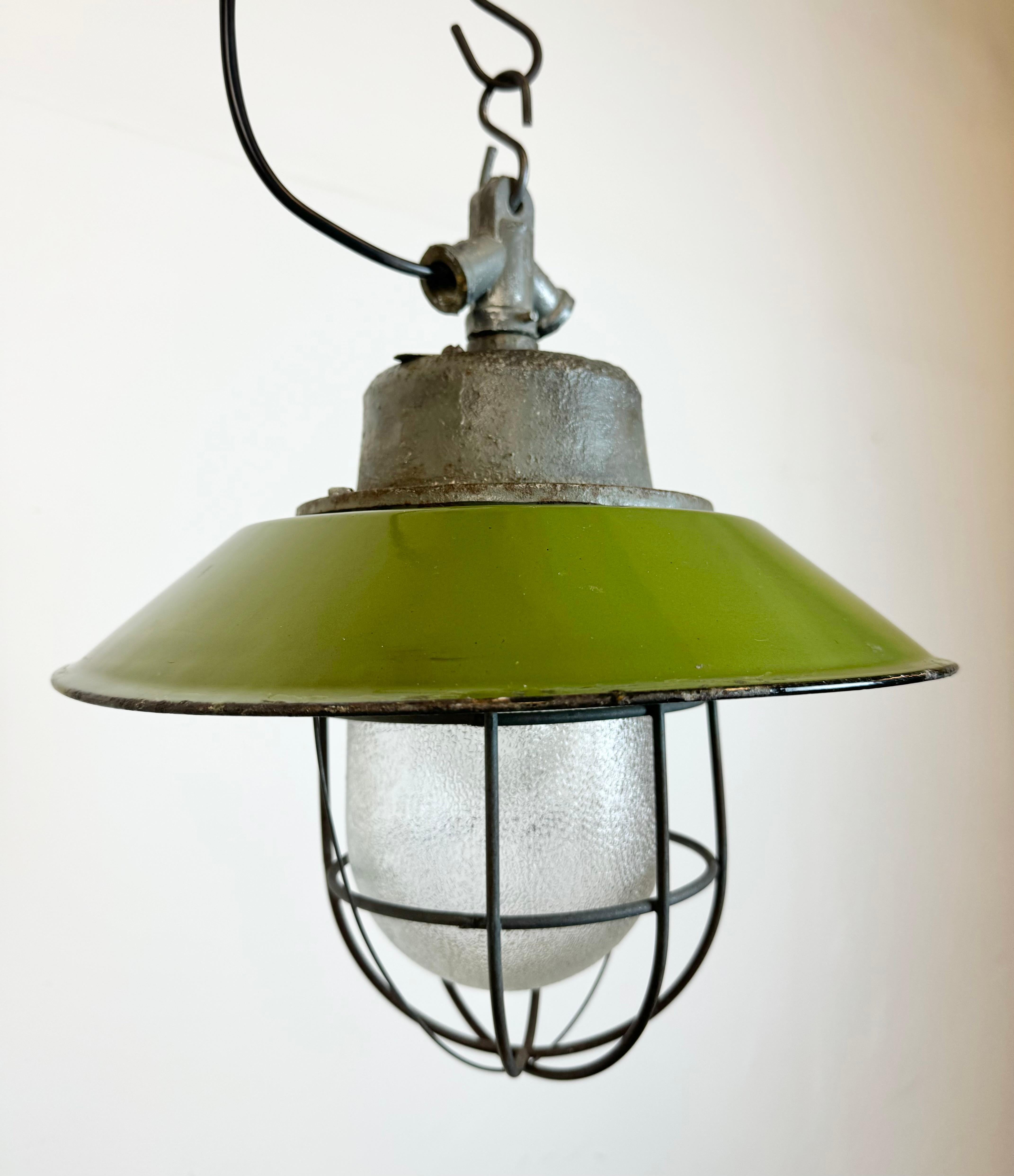 Green Enamel and Cast Iron Industrial Cage Pendant Light, 1960s For Sale 3