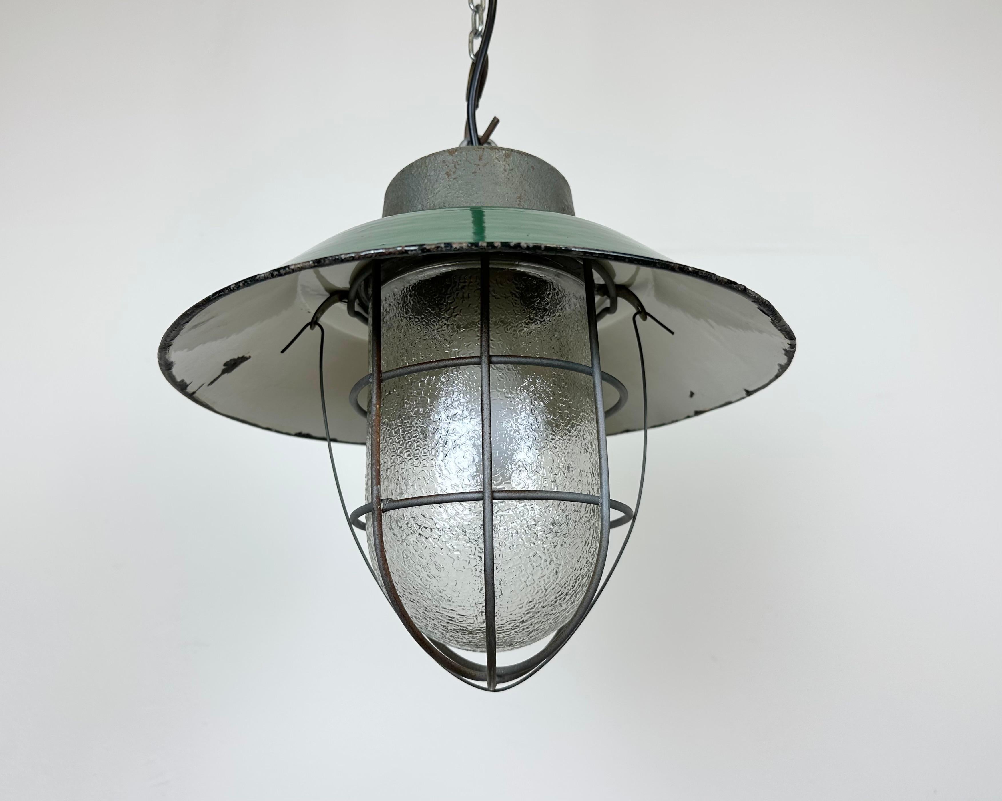 Green Enamel and Cast Iron Industrial Cage Pendant Light, 1960s For Sale 3