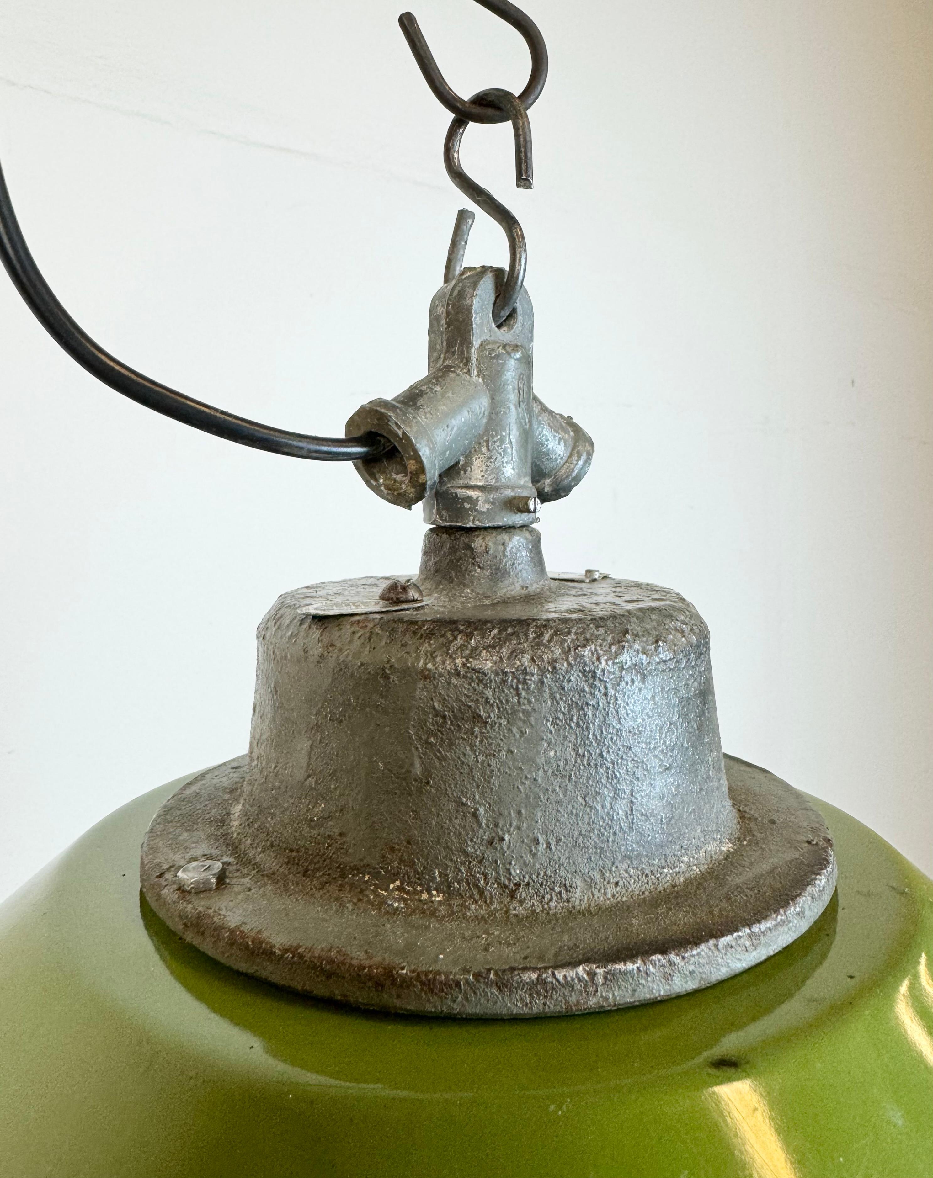 Green Enamel and Cast Iron Industrial Cage Pendant Light, 1960s For Sale 4