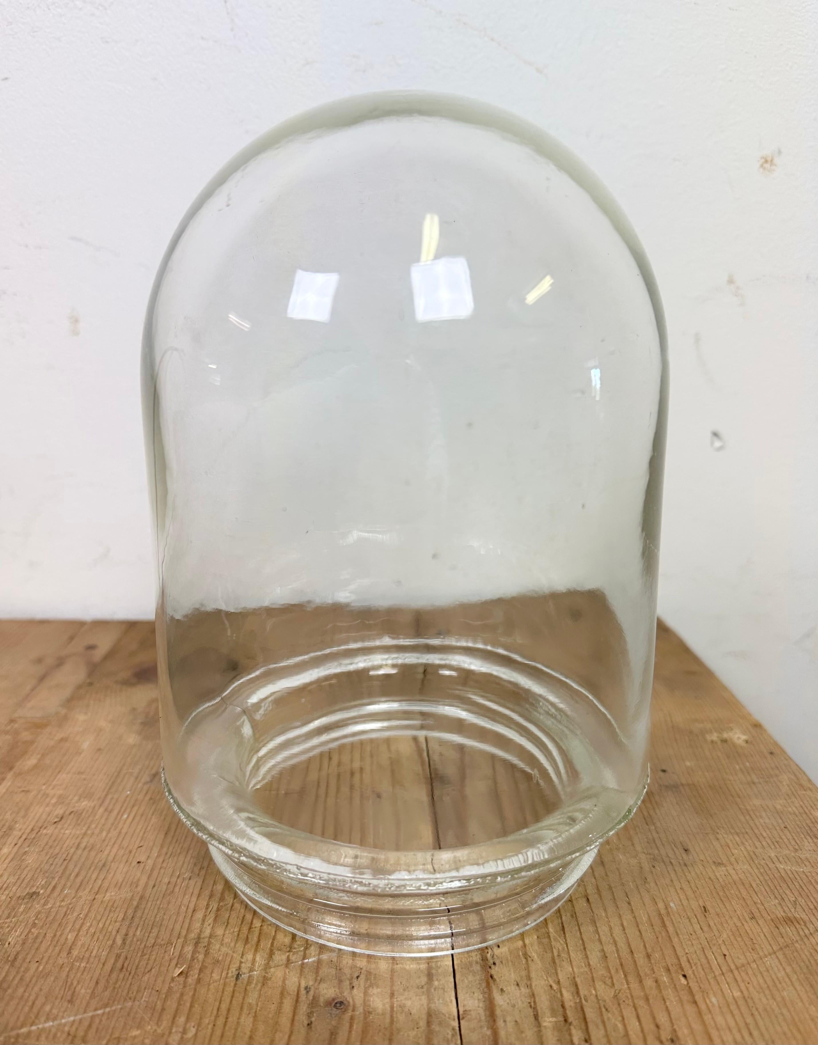 Lampe à suspension industrielle en émail vert et fonte, années 1960 6