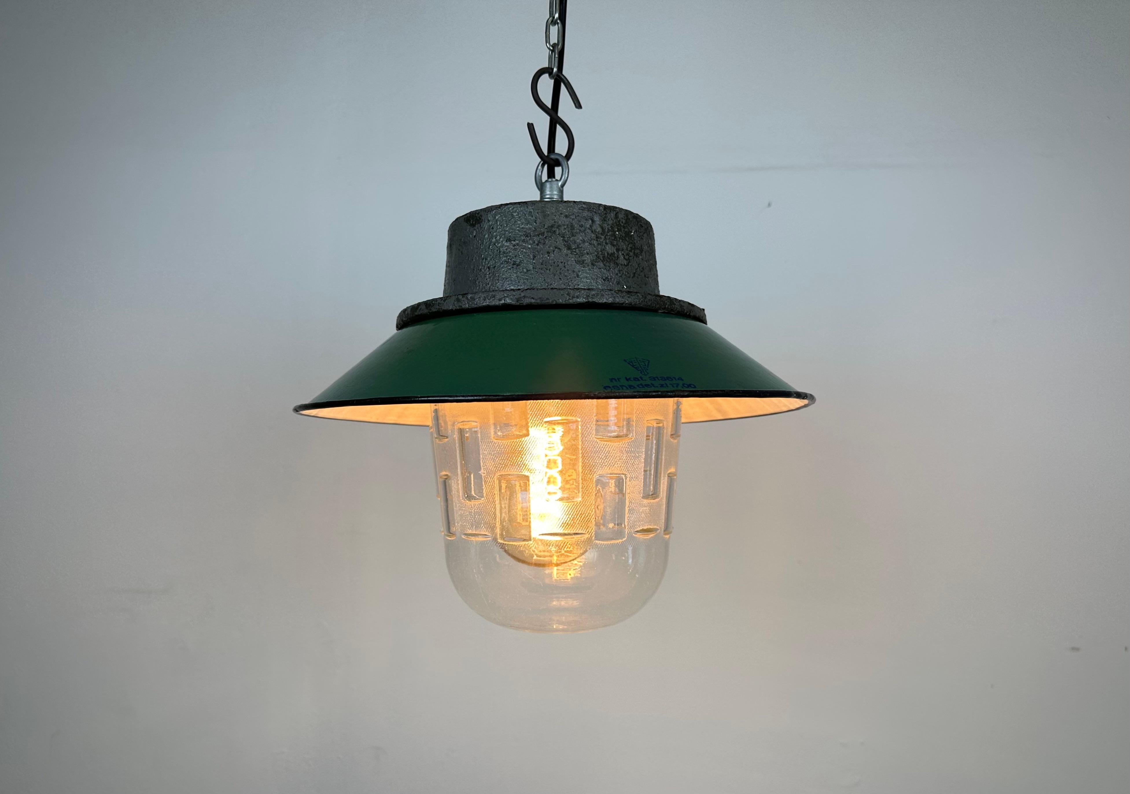 Green Enamel and Cast Iron Industrial Pendant Light, 1960s For Sale 3