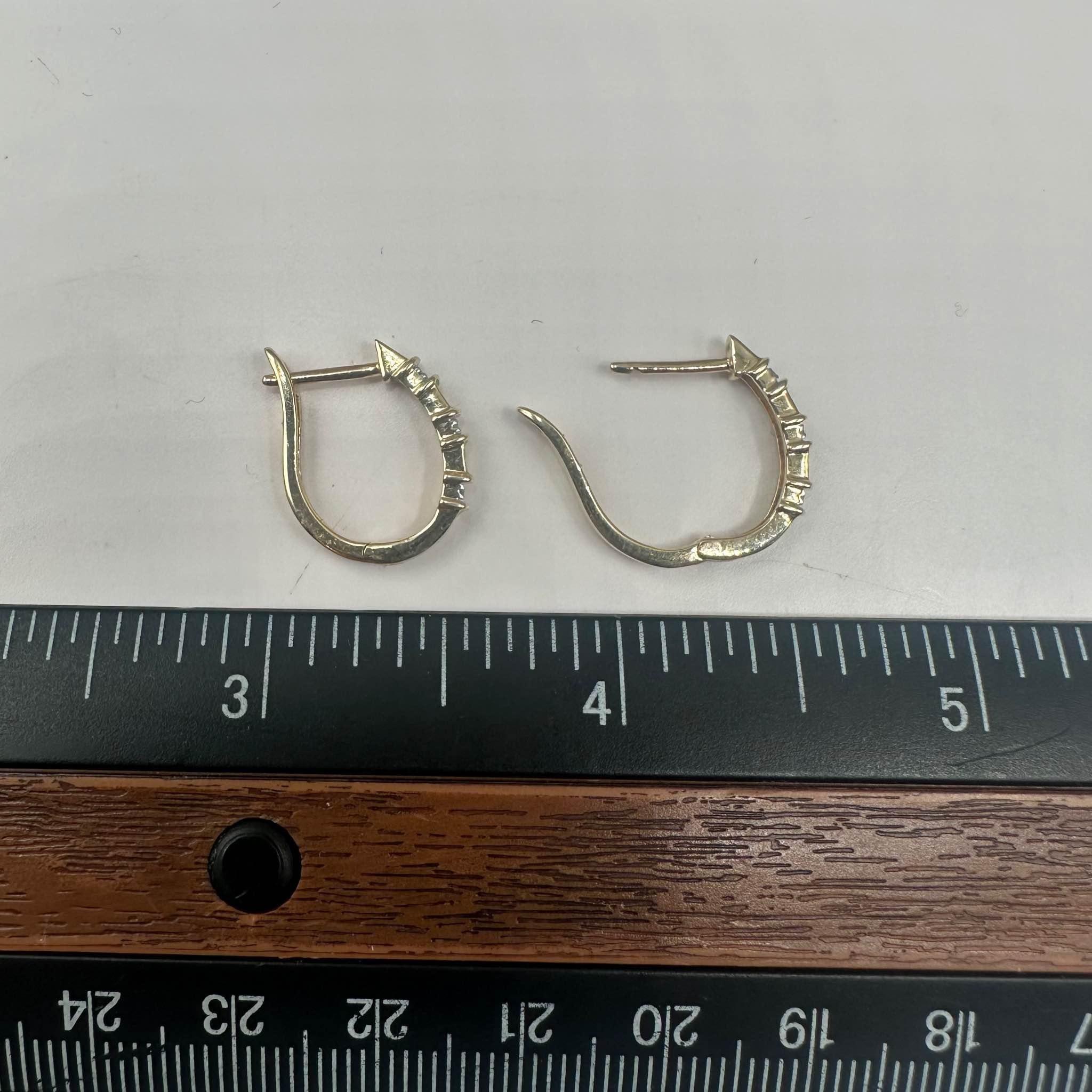 Women's Green Enamel and Diamond Earrings in 14kt Yellow Gold - 0.05ctw GH SI Diamonds For Sale