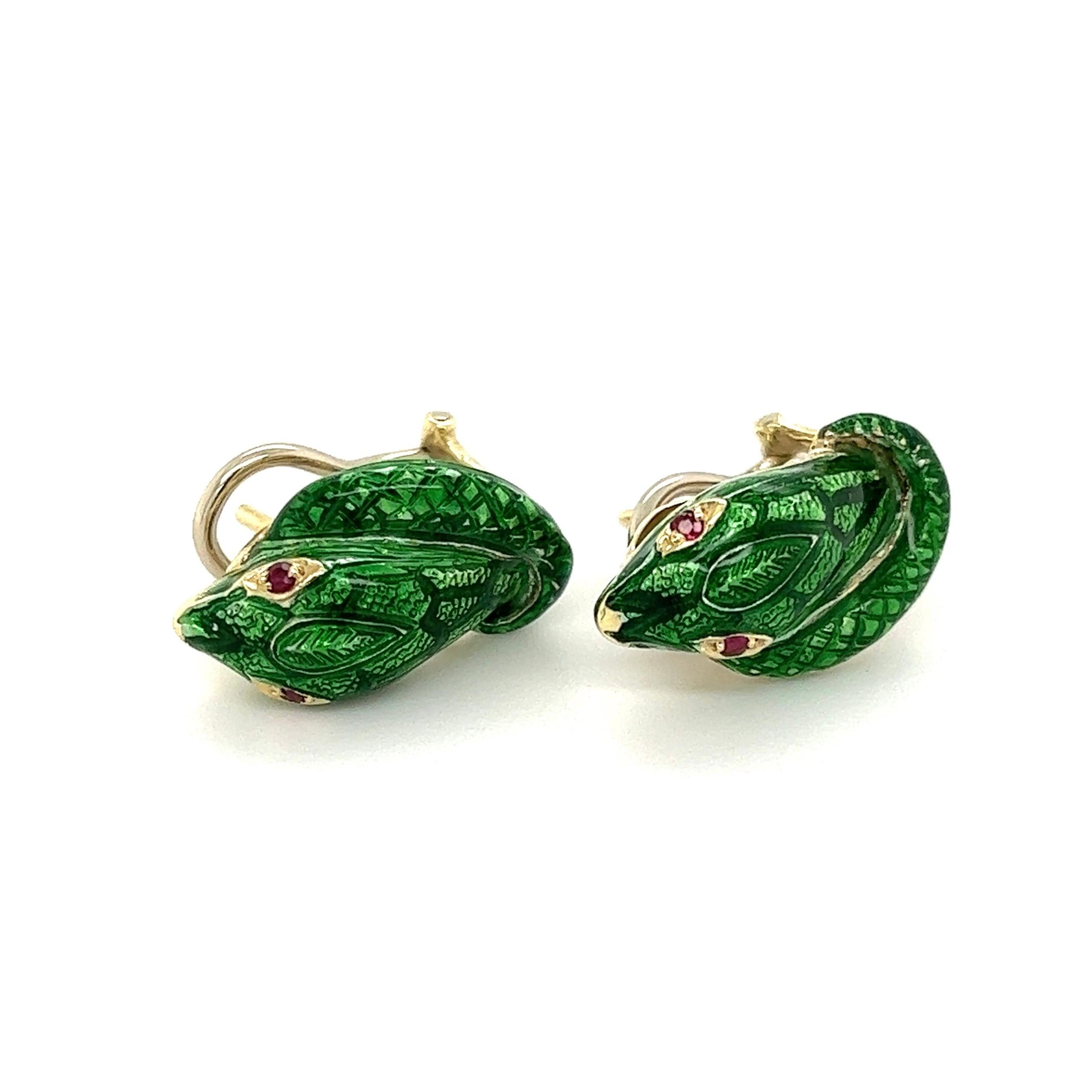 Moderno Orecchini in oro di Victor Mayer con smalto verde e serpente di rubino in vendita
