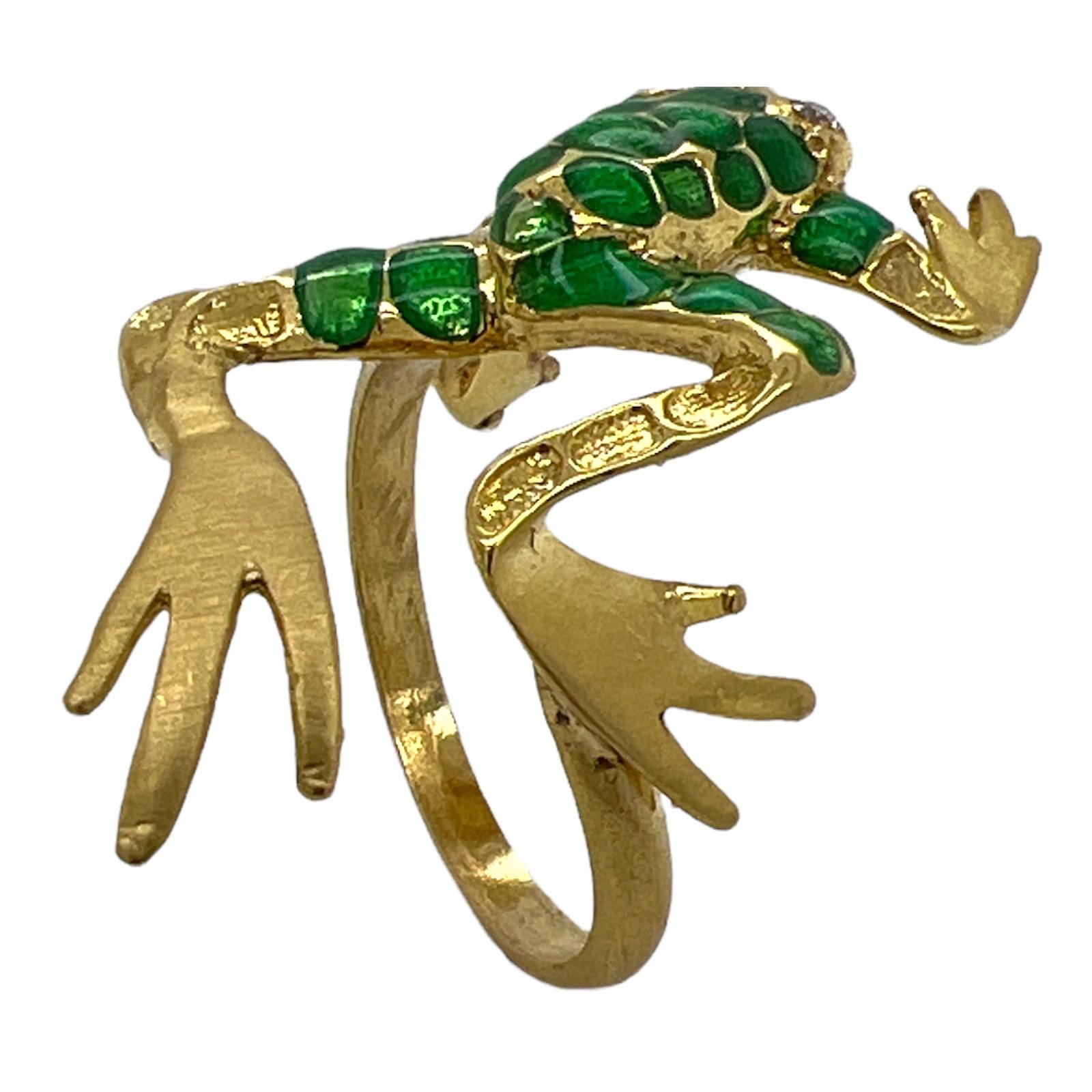 Round Cut Green Enamel Diamond 18 Karat Yellow Gold Vintage Frog Cocktail Ring