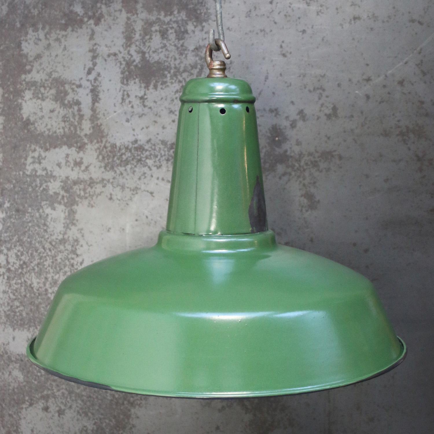 Green French Enamel Factory Pendant Light
Thick quality Enamel.
Used in warehouses and factories. 

Weight: 2.00 kg / 4.4 lb

Priced per individual item. All lamps have been made suitable by international standards for incandescent light bulbs,