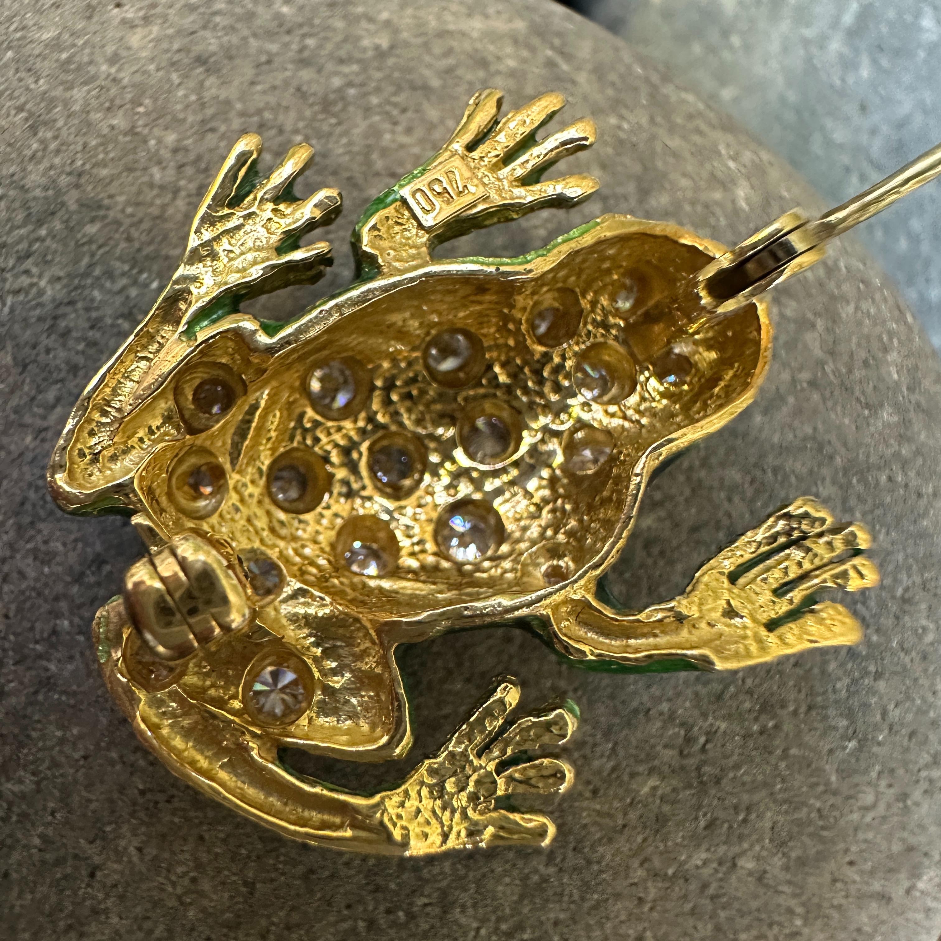 Froschbrosche aus grüner Emaille, CIRCA 1980, aus 18 Karat Gold mit 0,40 Karat Diamanten im Angebot 7