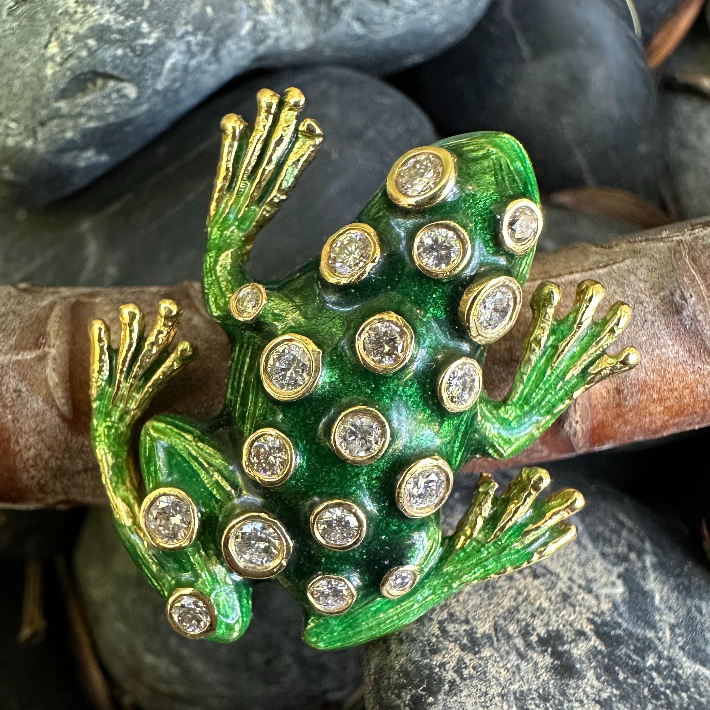 Froschbrosche aus grüner Emaille, CIRCA 1980, aus 18 Karat Gold mit 0,40 Karat Diamanten im Angebot 4