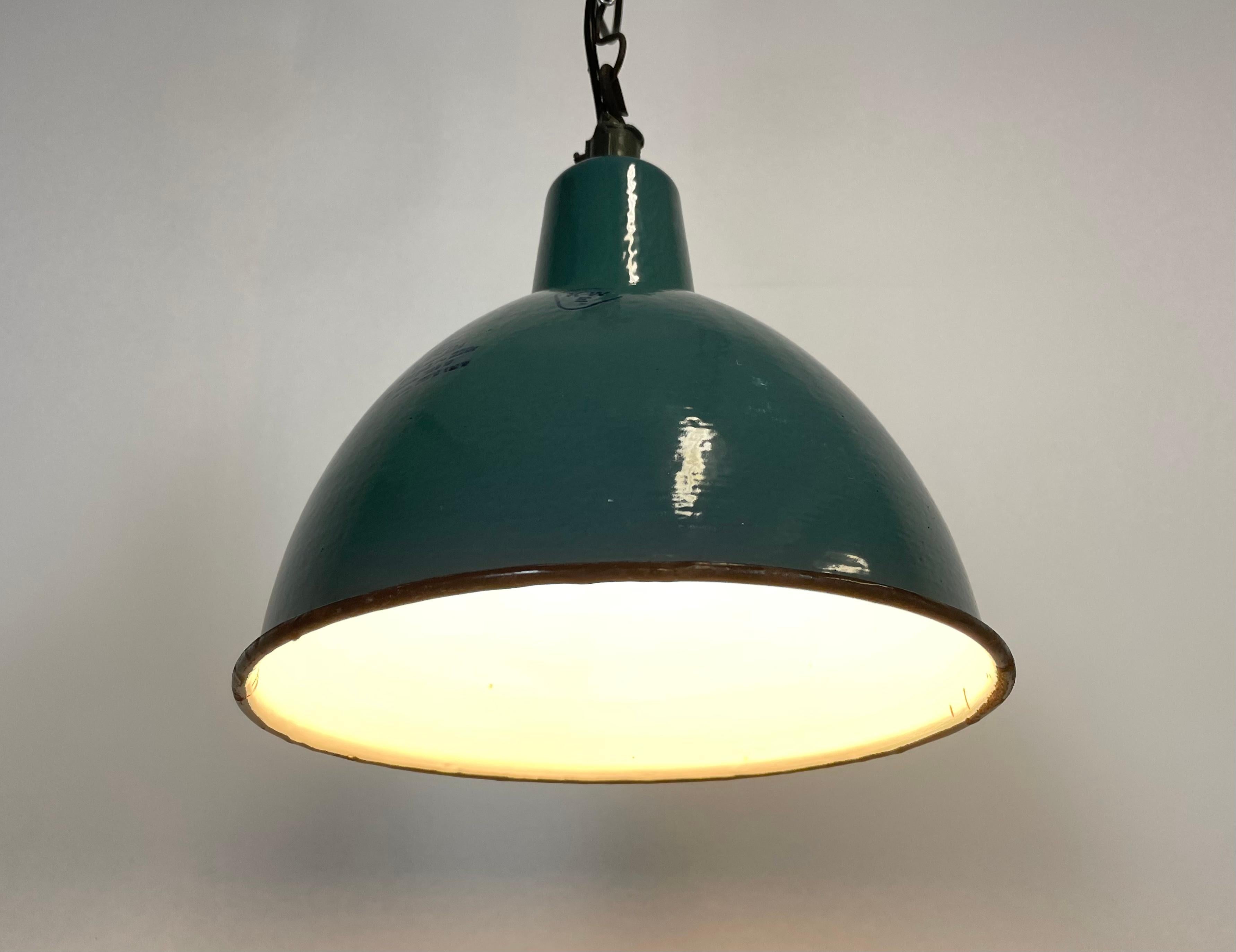 Green Enamel Industrial Pendant Lamp, 1960s 1