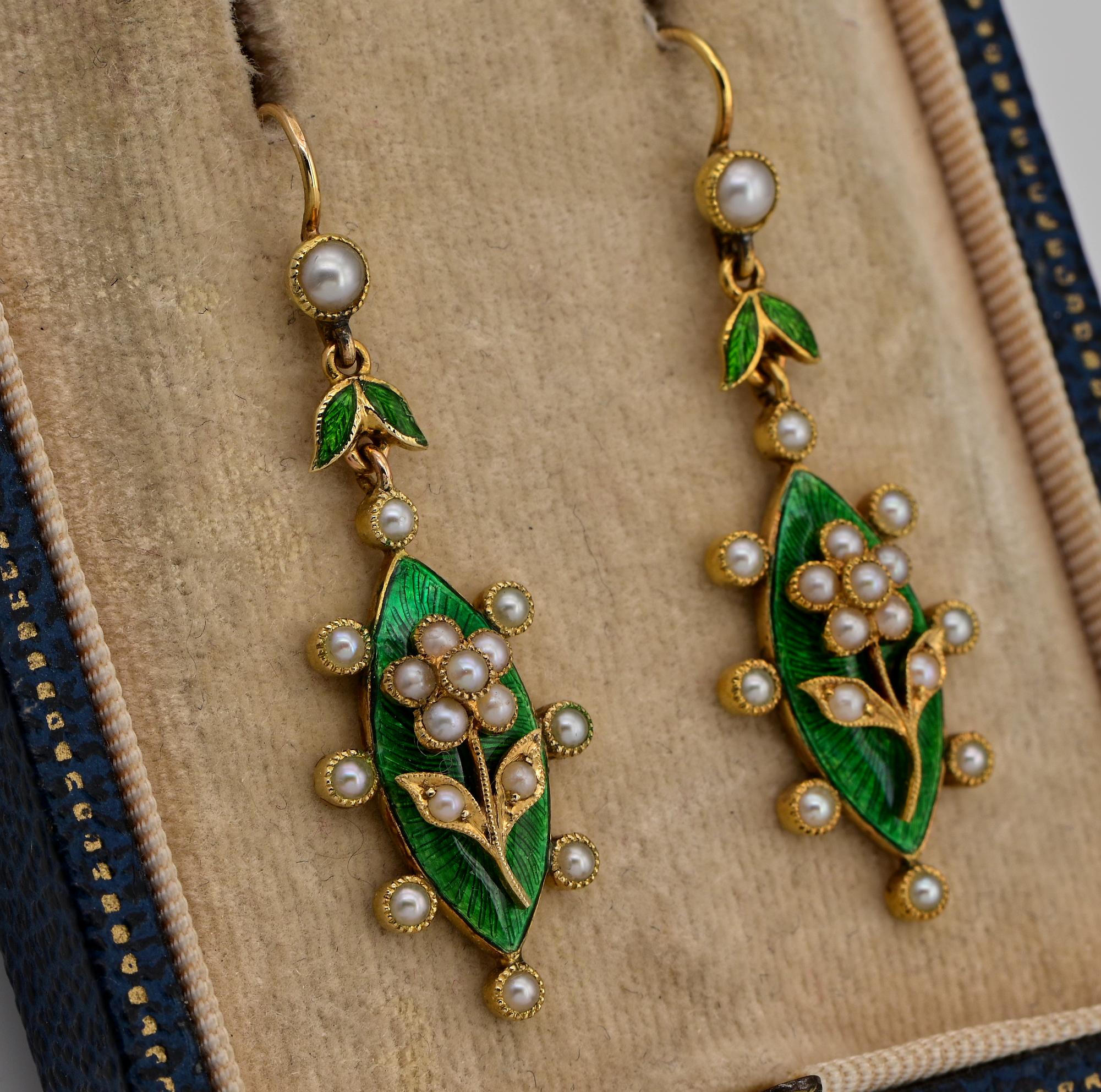 Forget Me Not Symbolism
Delightful, romantic and beautiful drop earrings from the 19th century, holding the little Forget Me not flowers, bringing all the sentimental symbolism at the core of its message
Truly glorious in workmanship, accurately