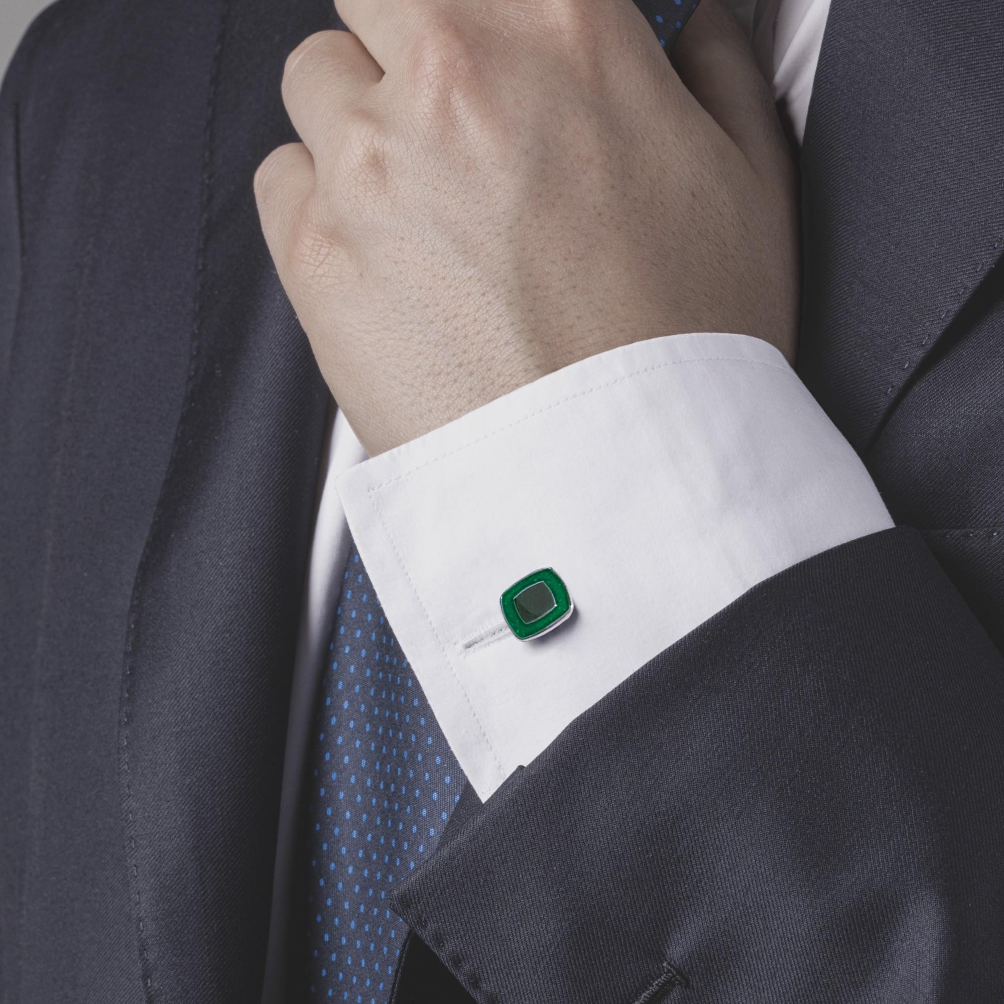 Alex Jona design collection, hand crafted in Italy, sterling silver cufflinks with green enamel.
Alex Jona cufflinks stand out, not only for their special design and for the excellent quality, but also for the careful attention given to details