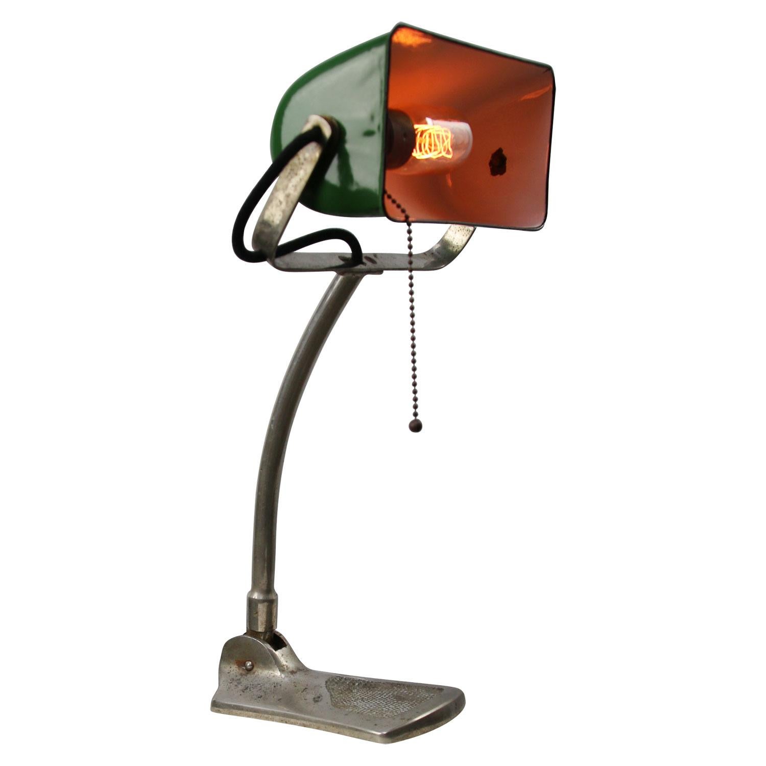 Green enamel desk light
2.5 meter black cotton flex, plug and pul switch

Also available with US/UK plug

Weight: 2.70 kg / 6 lb

Priced per individual item. All lamps have been made suitable by international standards for incandescent light