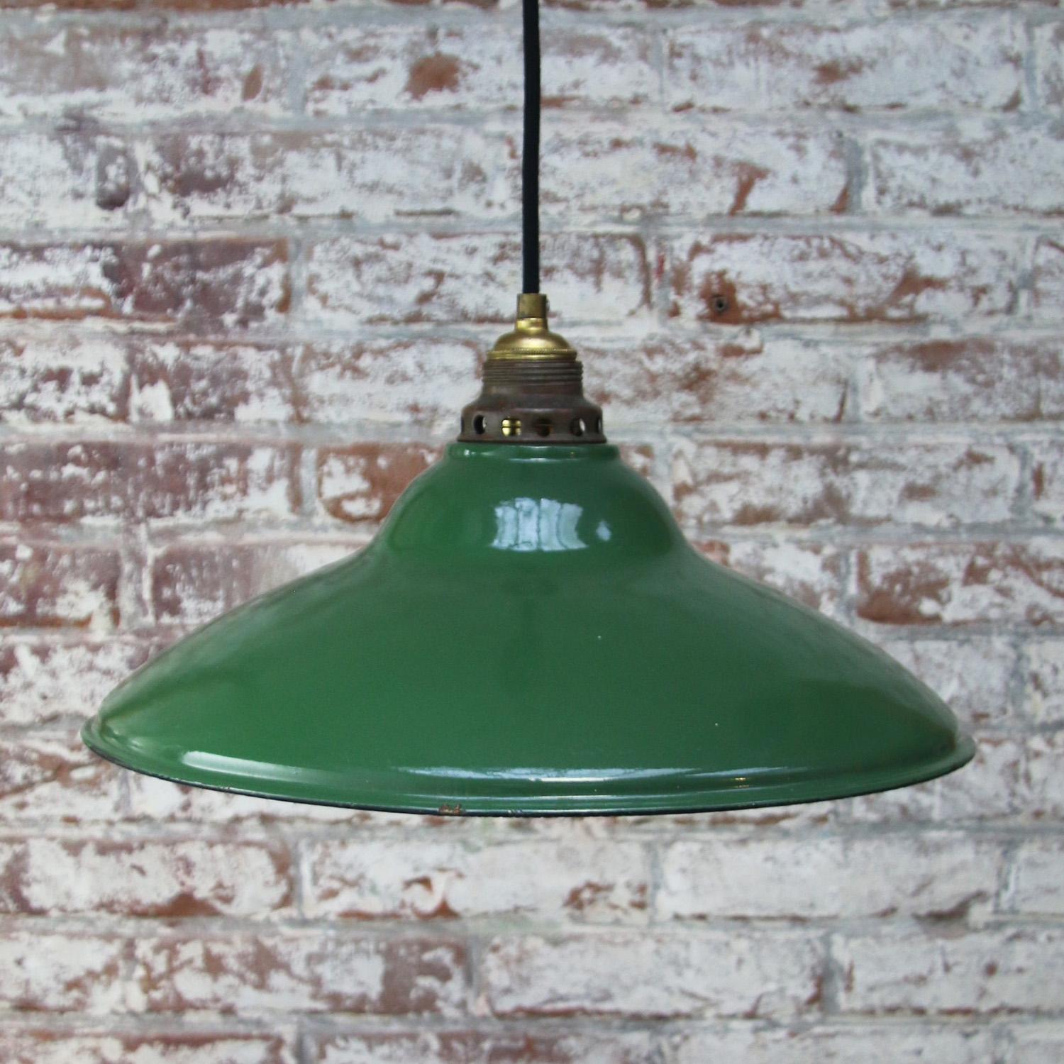 Green Enamel Vintage Industrial Brass Pendant Light In Good Condition For Sale In Amsterdam, NL