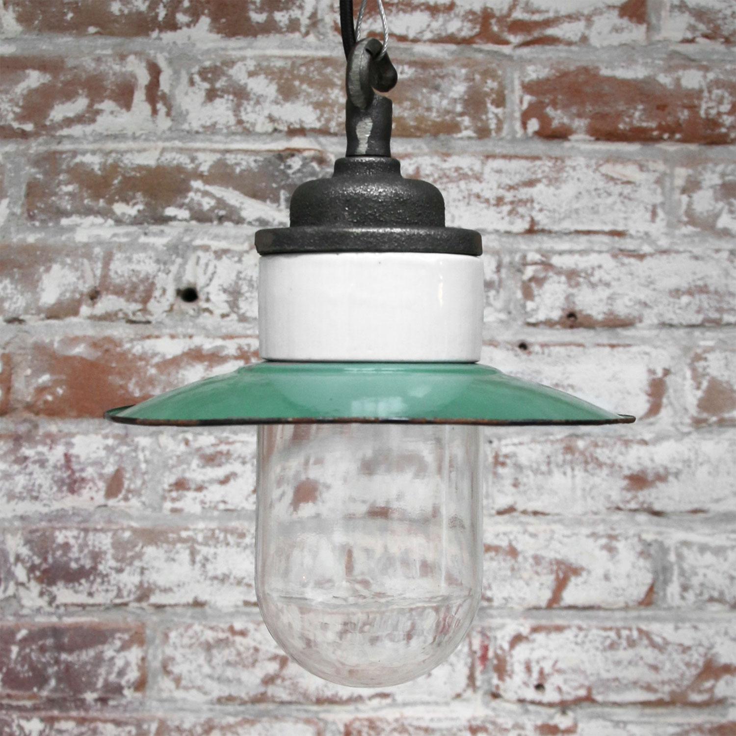 Green Enamel Vintage Industrial Cast Iron Porcelain Glass Pendant Light (Französisch)