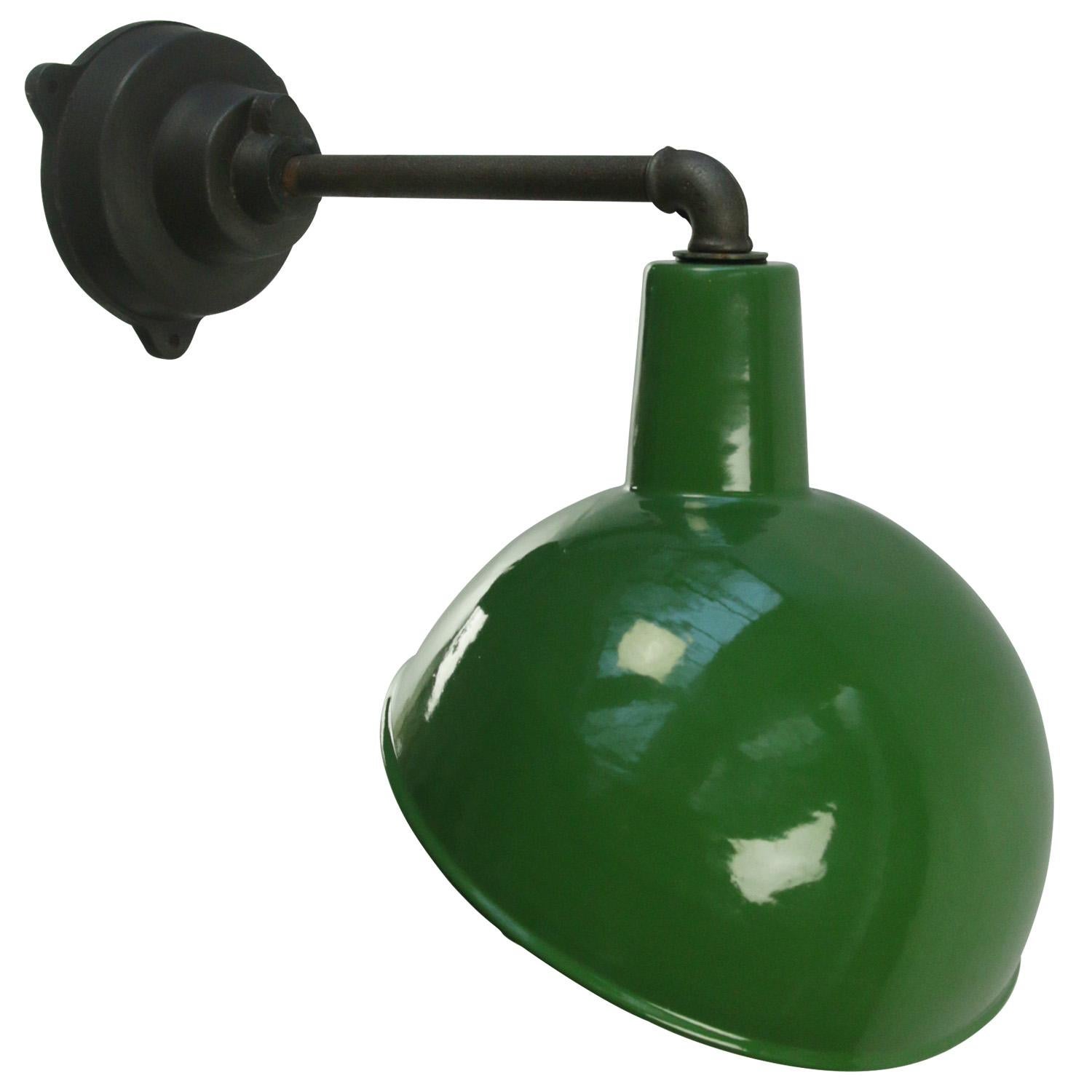 Factory wall light. Green enamel. White interior. Measures: 
Diameter cast iron wall piece 12 cm, 3 holes to secure.

Weight: 2.9 kg / 6.4 lb

Priced per individual item. All lamps have been made suitable by international standards for