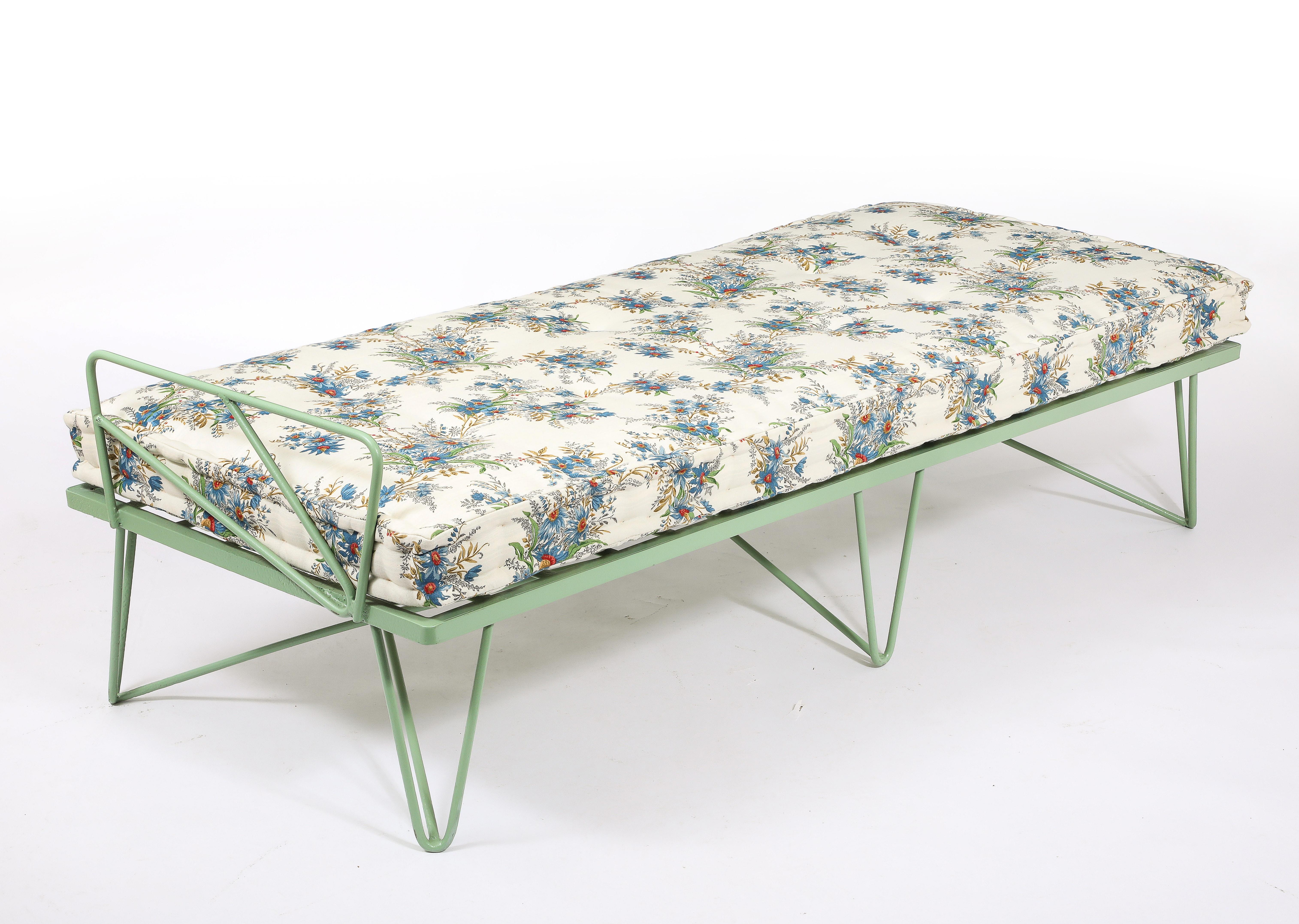 Green Enameled Daybed, France 1950's For Sale 4