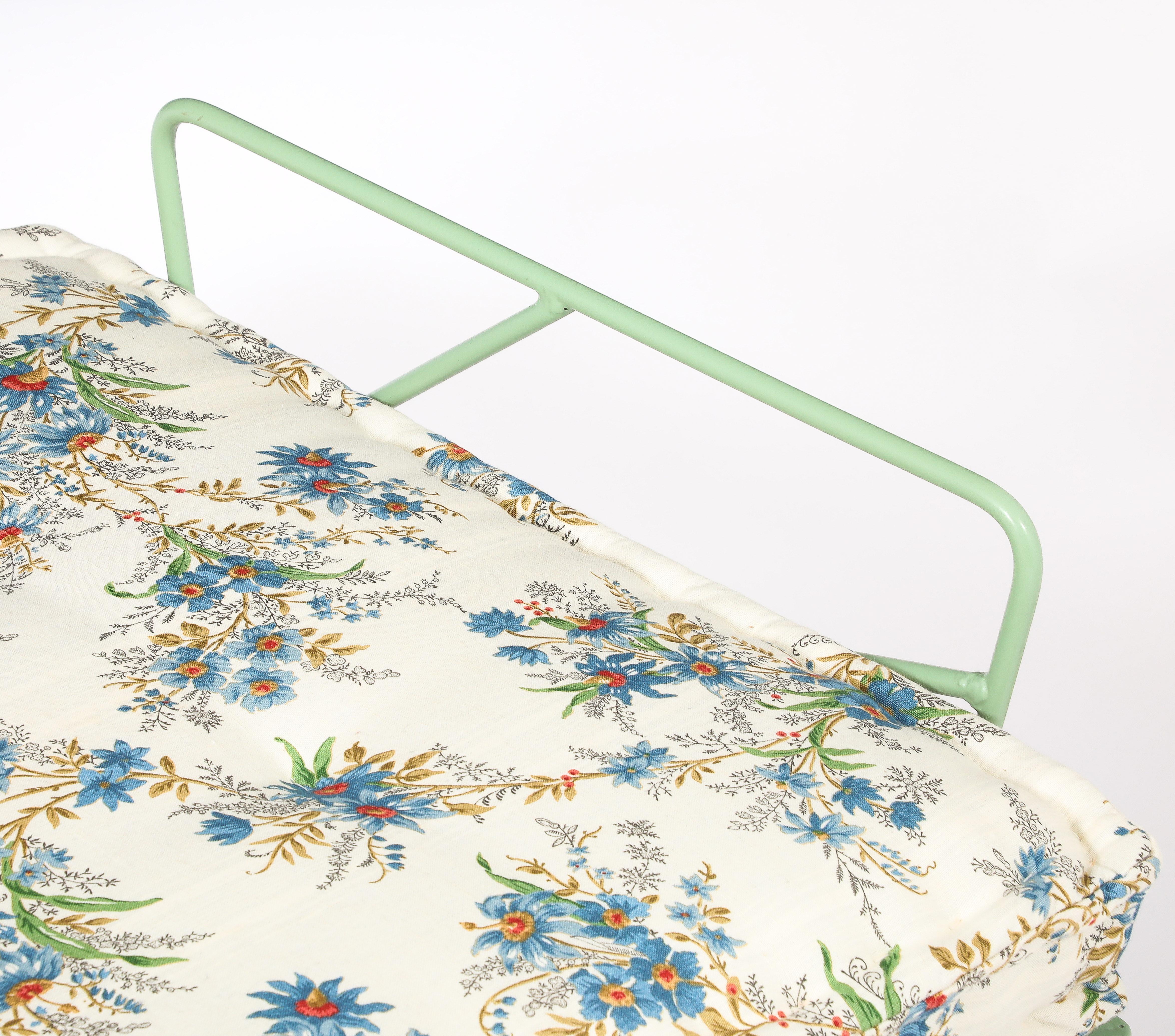 20th Century Green Enameled Daybed, France 1950's For Sale