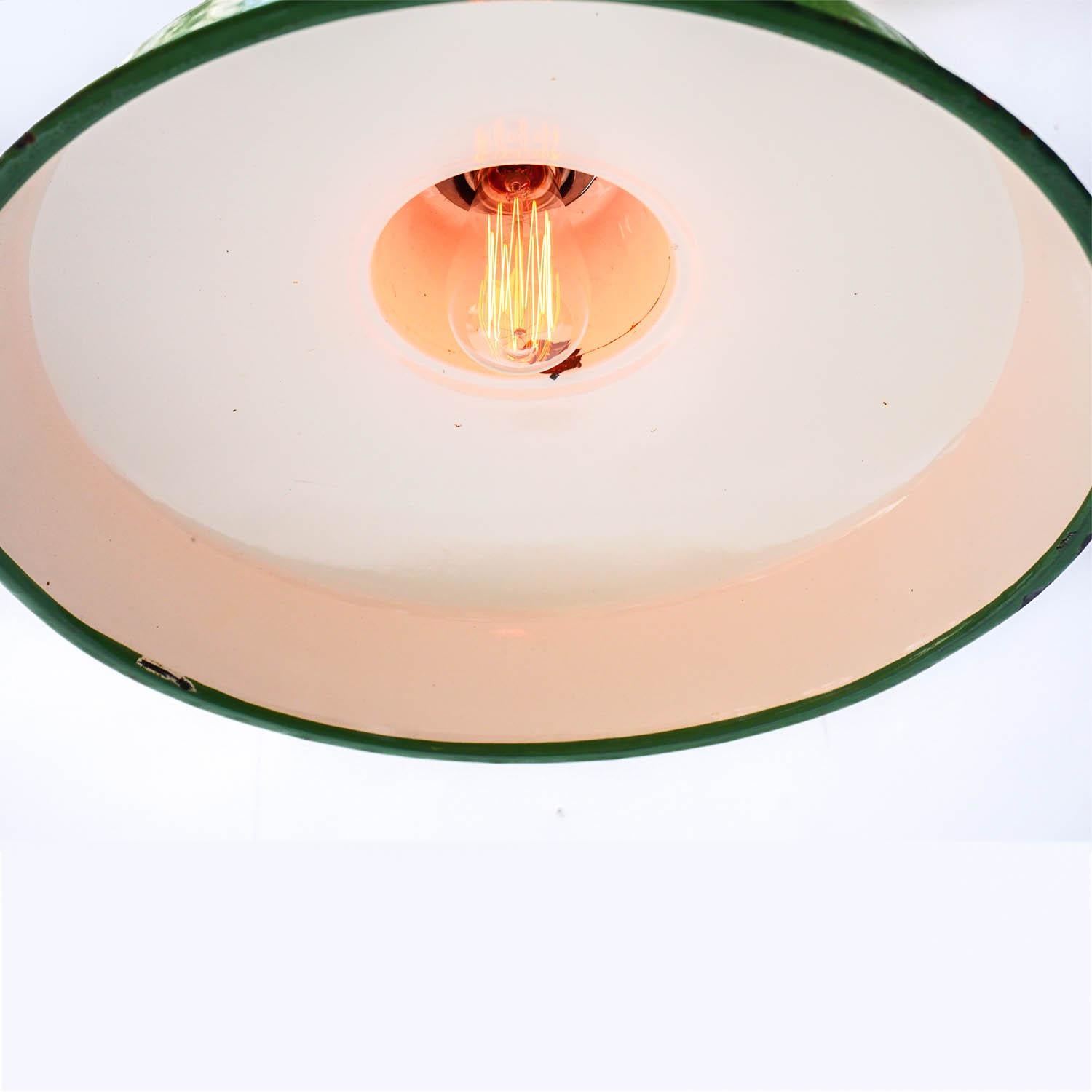 Green Enameled Flat Ceiling Lamp, France, circa 1950 In Good Condition In Saint Ouen, FR
