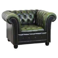 Fauteuil club Chesterfield anglais vert avec belle patine et Vintage Looks