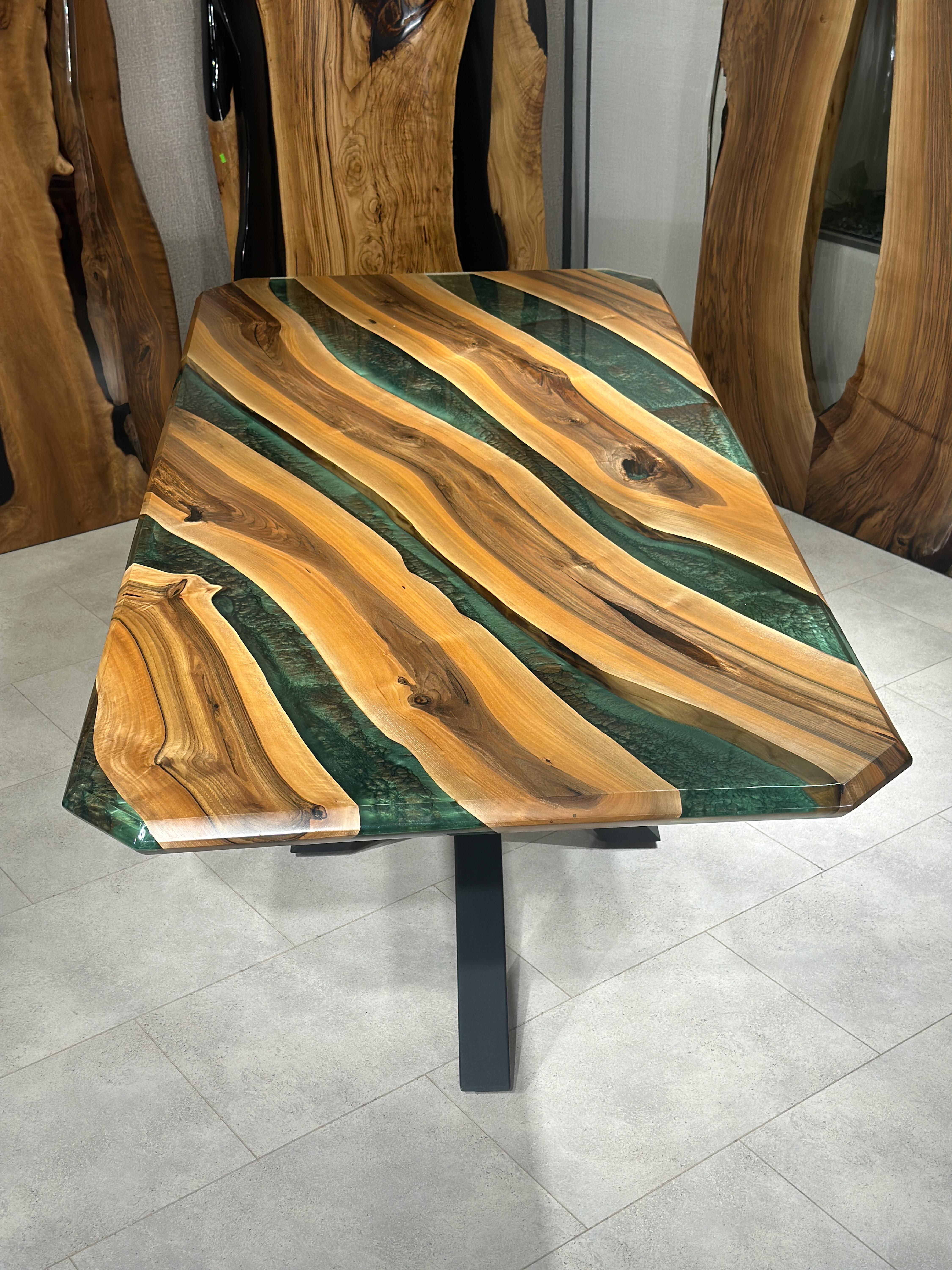 Green Epoxy Resin River Walnut Dining Table In New Condition For Sale In İnegöl, TR