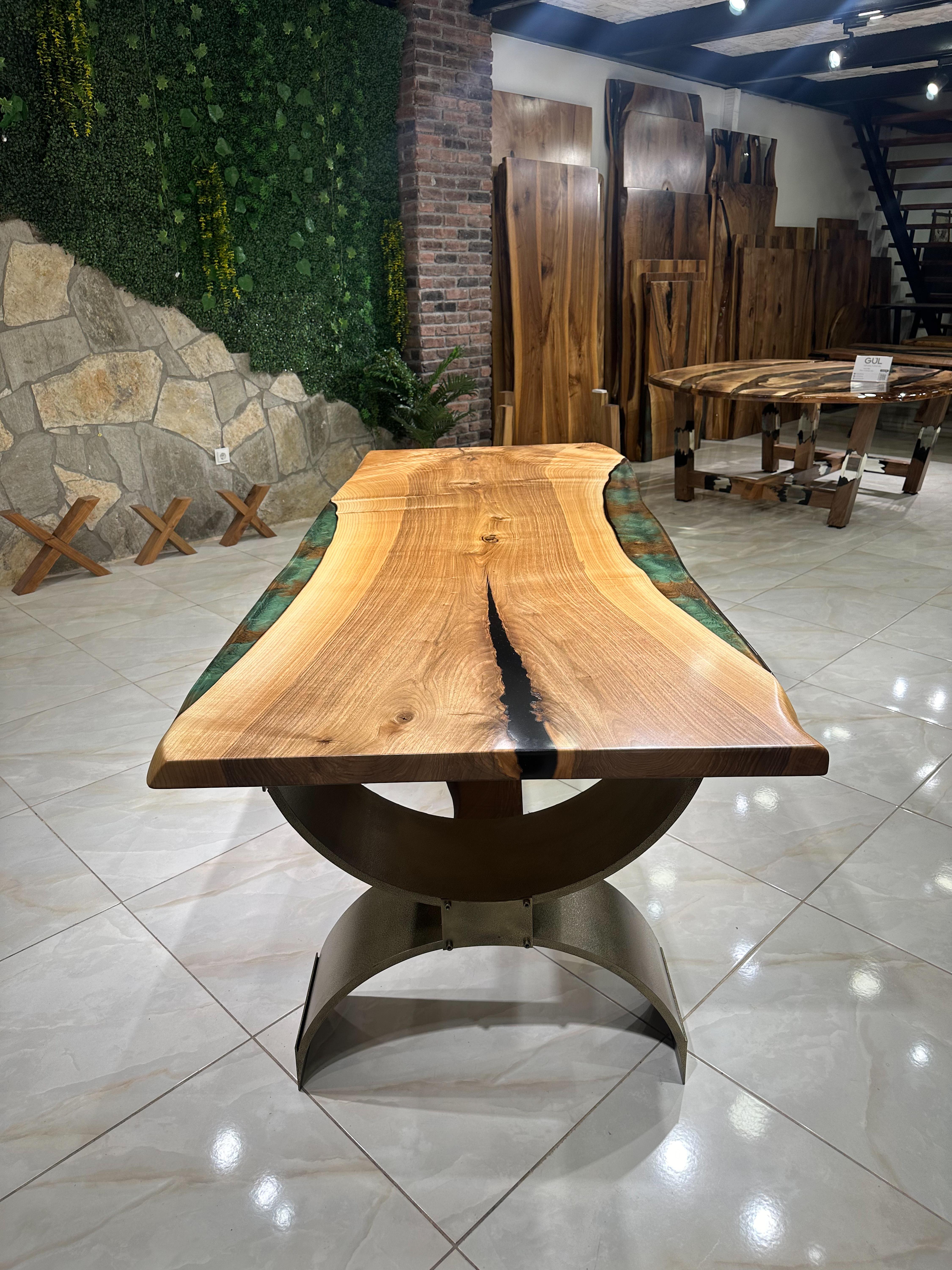 Mesa de comedor de nogal epoxi verde - Mesa de madera personalizable Artes y manualidades en venta