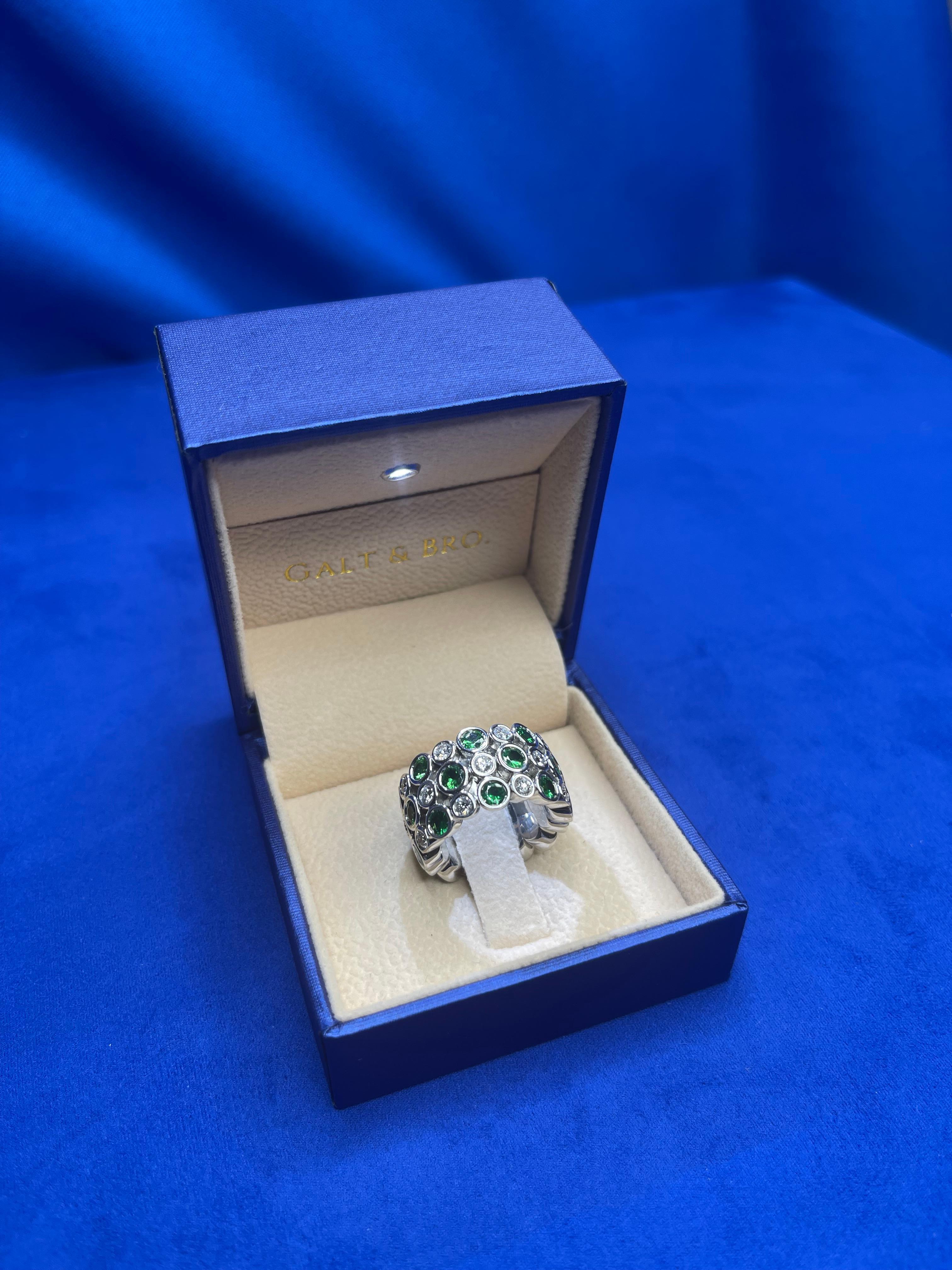 Green Tsavorite Diamond Flexible Bezel Eternity Band 18 Karat White Gold Ring For Sale 2