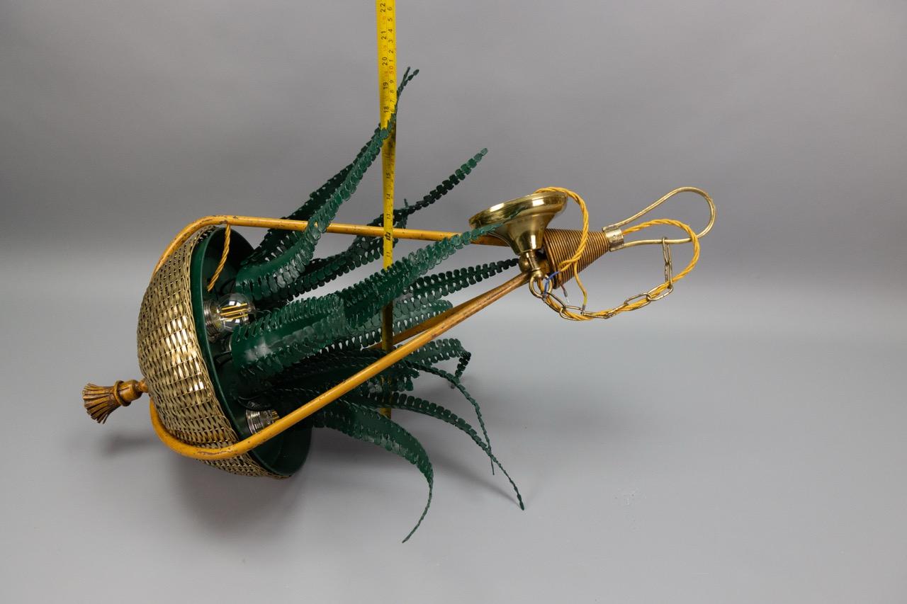 Lampadario a cesto in ottone e foglie di felce verde attribuito alla Maison Baguès, anni '50 in vendita 11