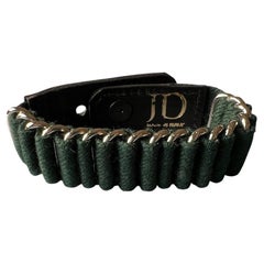 Verde Lana Fina Pulsera de cuero negro Piel de becerro Anillos de latón bañados en plata