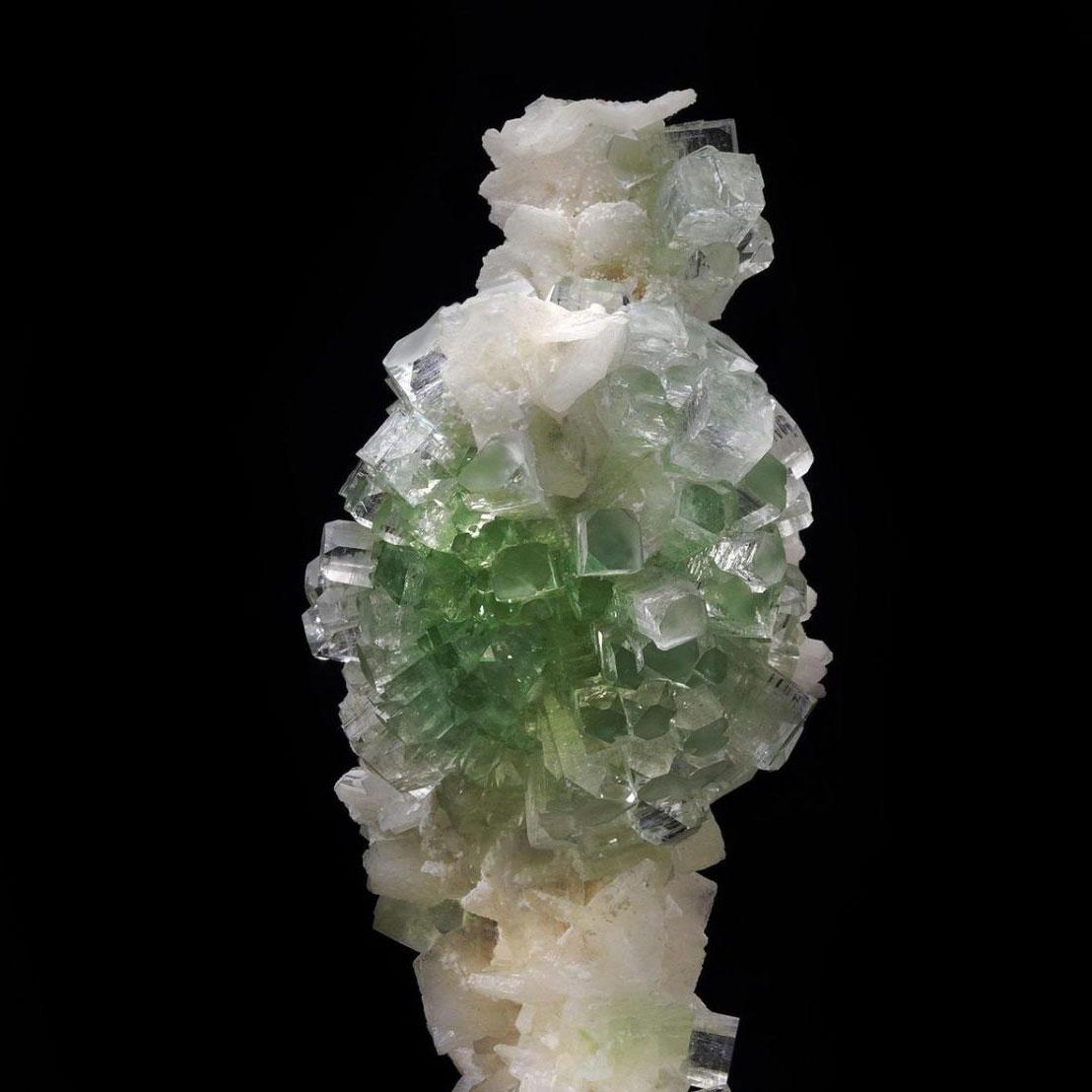 Apofillite verde floreale in vendita 1