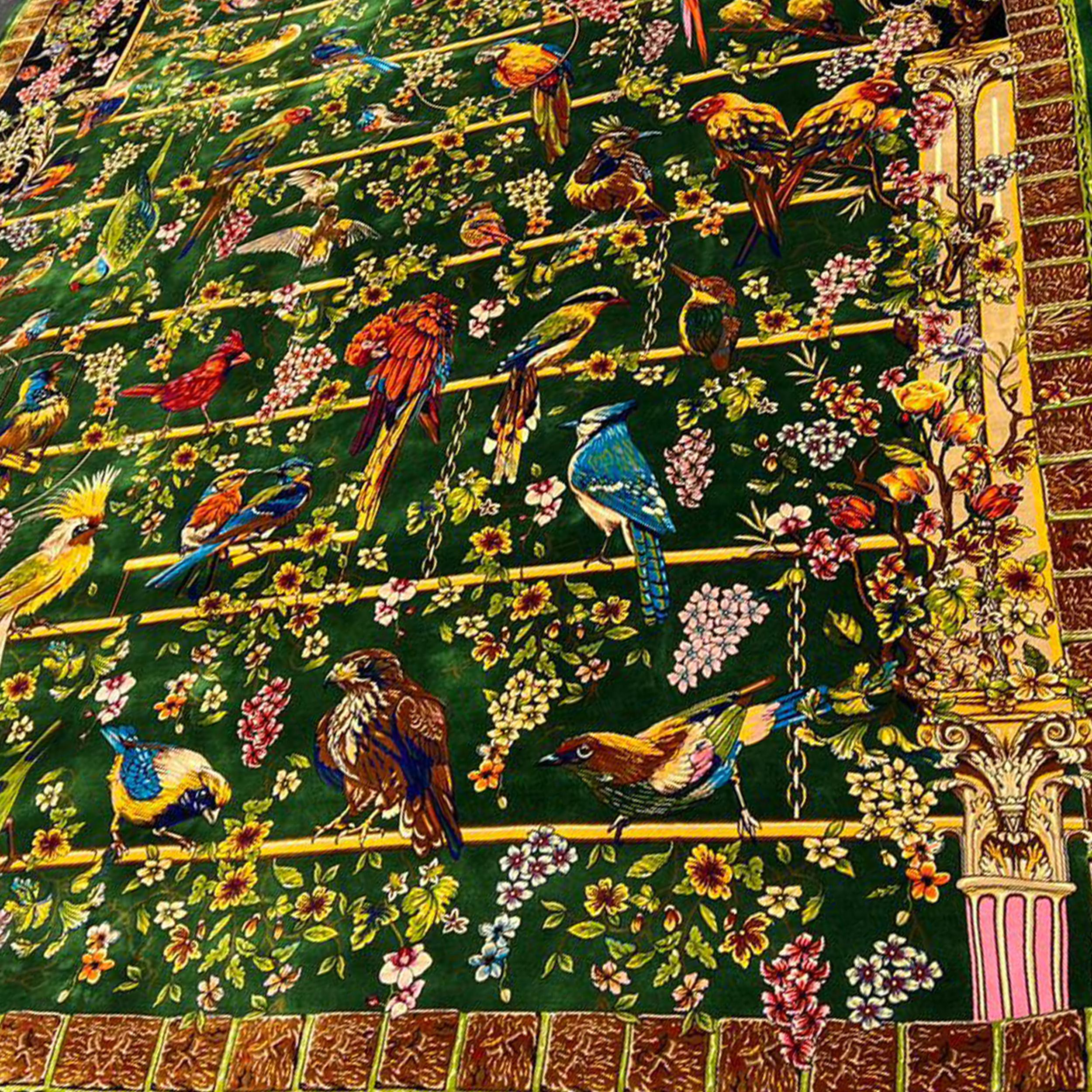 Tapiz de seda con motivos aviares, pájaro floral verde, 150×225 cm Siglo XXI y contemporáneo en venta