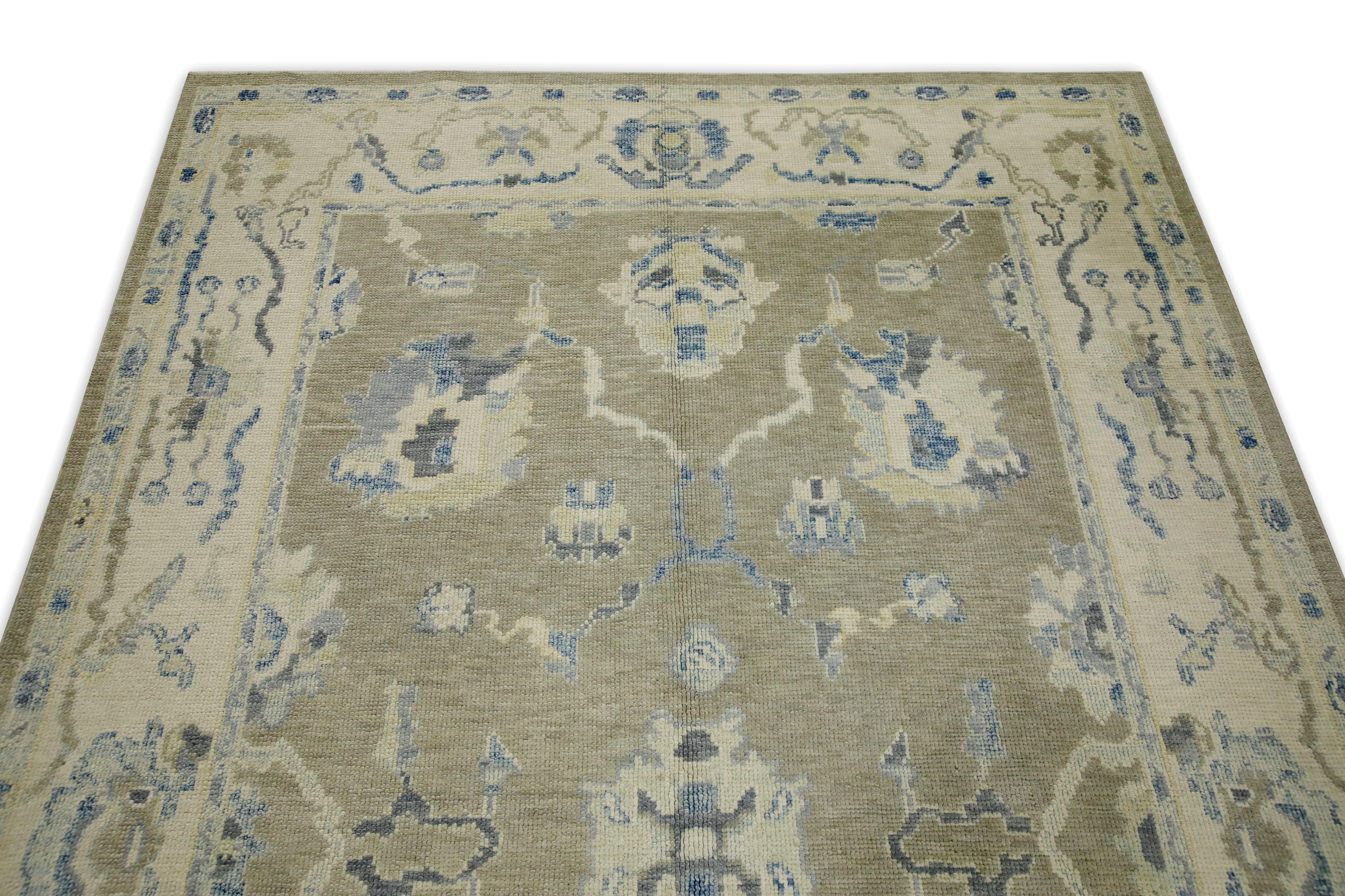 Grüner handgewebter türkischer Oushak-Teppich aus Wolle mit Blumenmuster 5'7