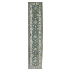 Tapis de couloir turc Oushak en laine tissé à la main à motifs floraux verts, 2'10" x 13'6".