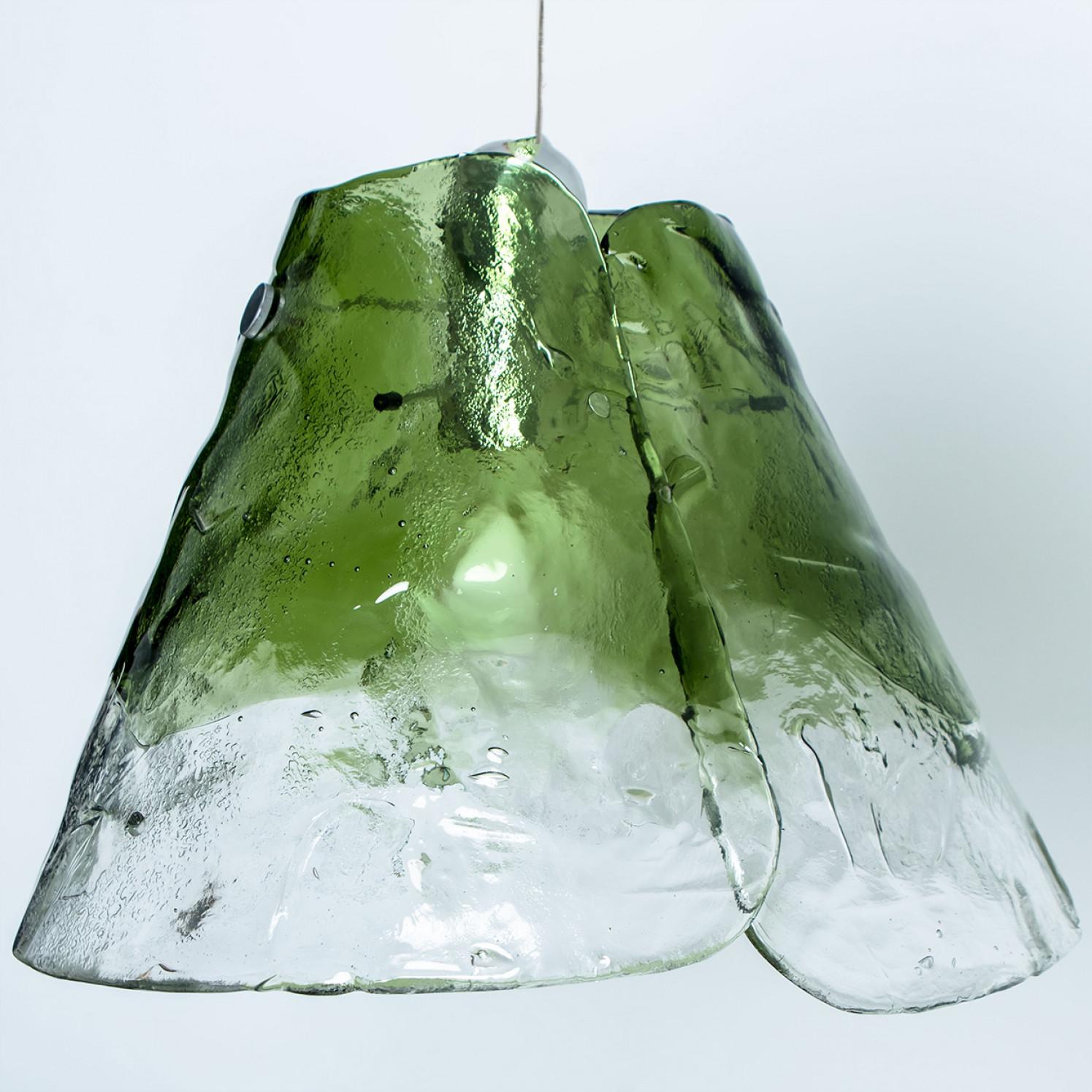 Green Flower Pendant Light by Carlo Nason, 1960 In Good Condition For Sale In Rijssen, NL