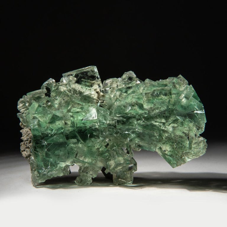 Grüner Fluorit-Cluster aus Hunan, China im Angebot bei 1stDibs