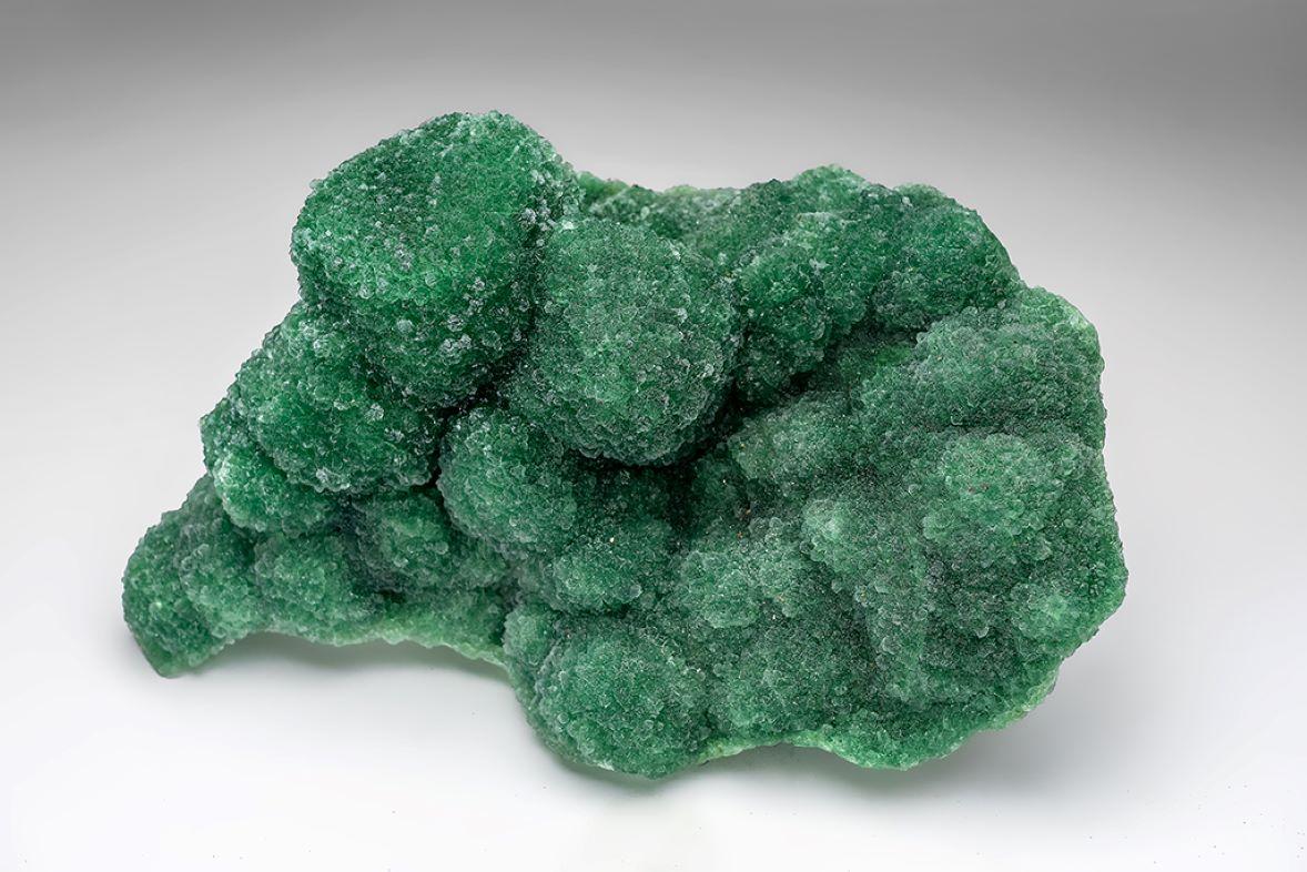 Chinese Green Fluorite from Taolin Mine, Linxiang, Hunan, China For Sale