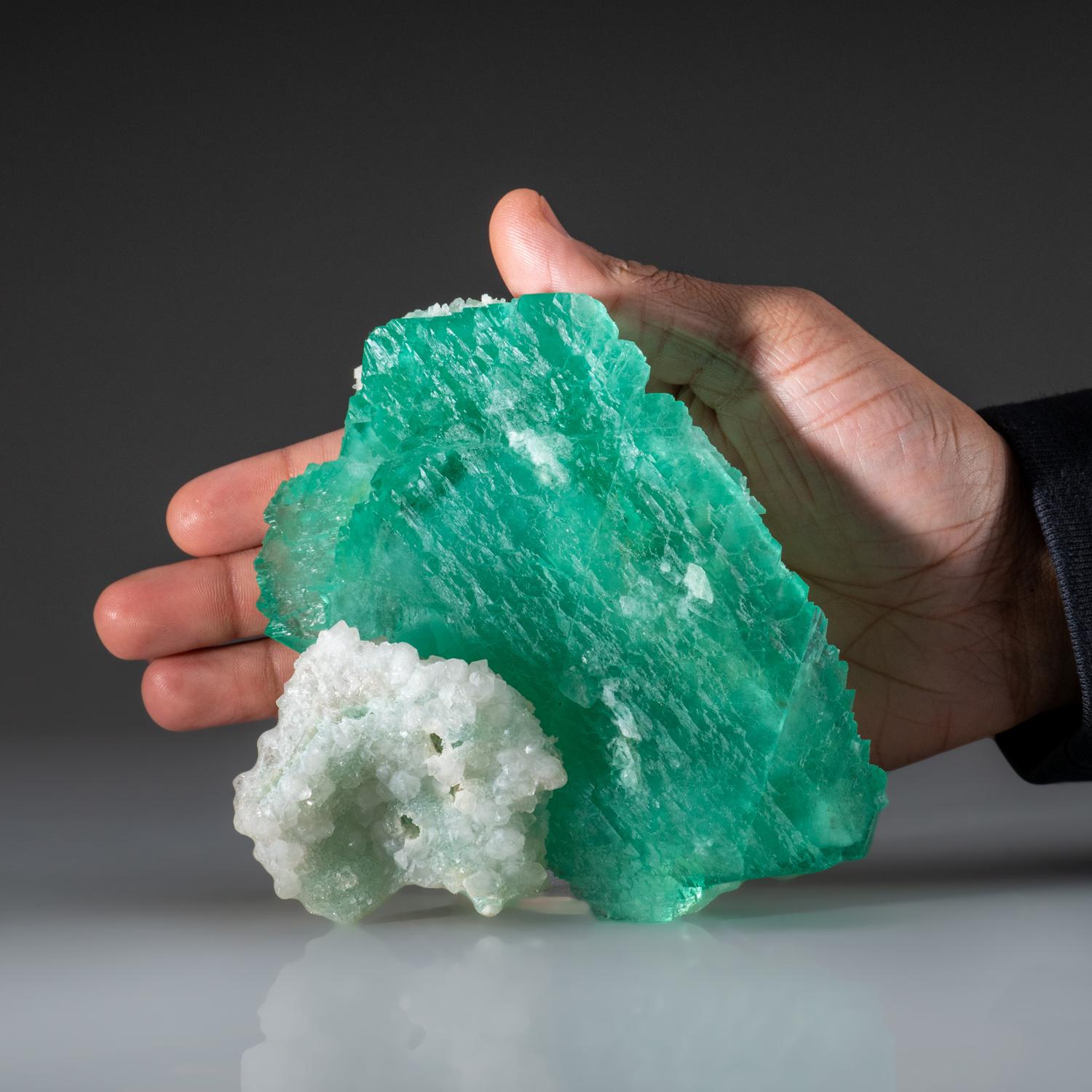 Green Fluorite with QUartz from Yaogangxian Mine, Nanling Mountains, Hunan Provi In New Condition For Sale In New York, NY