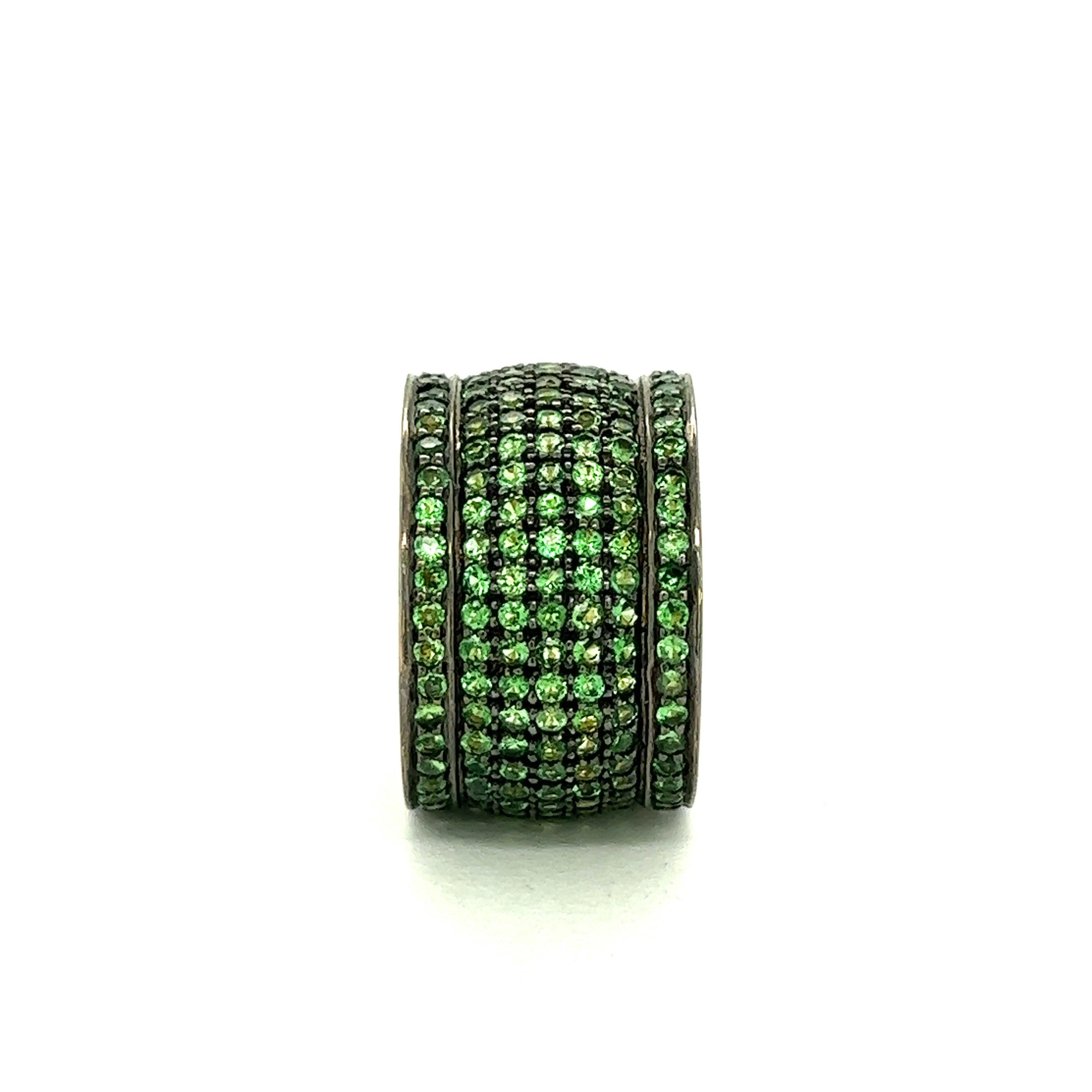 Green Garnet 14k Yellow Gold Band Ring For Sale 1