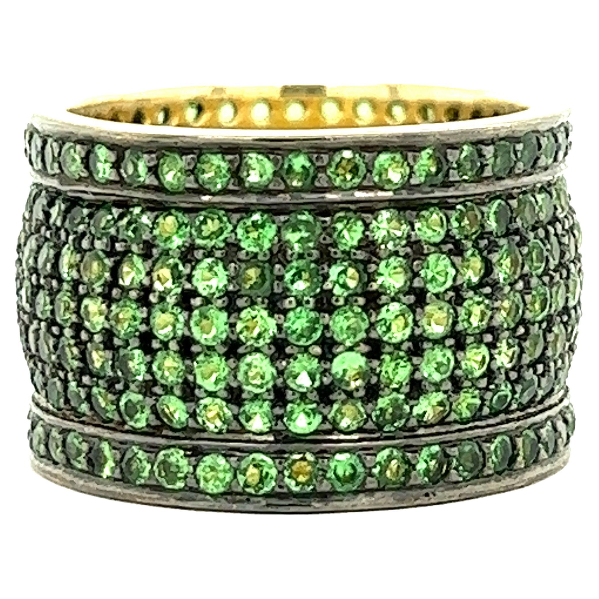 Green Garnet 14k Yellow Gold Band Ring For Sale