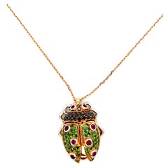 Halskette mit Ladybug aus 18 Karat Roségold mit grünem Granat und schwarzem Diamant
