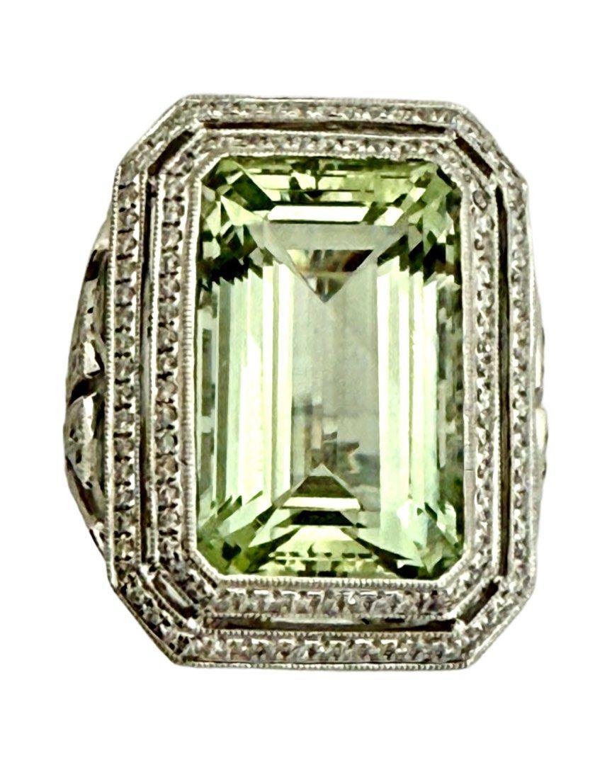Green Garnet Diamond Ring In condizioni buone in vendita a Singapore, SG