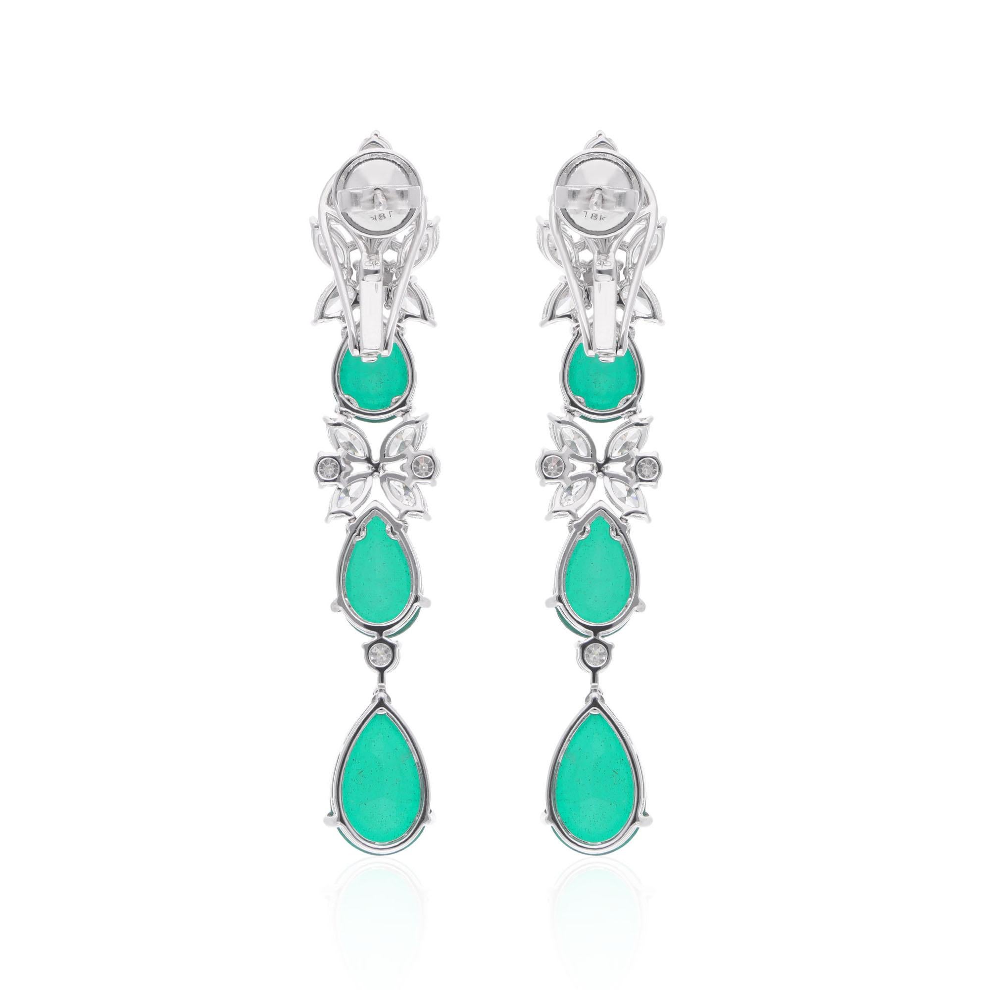 Orecchini pendenti con gemma verde SI/HI Diamante in oro bianco 18 carati Gioielli di pregio In condizioni Nuovo in vendita a Diera, Dubai